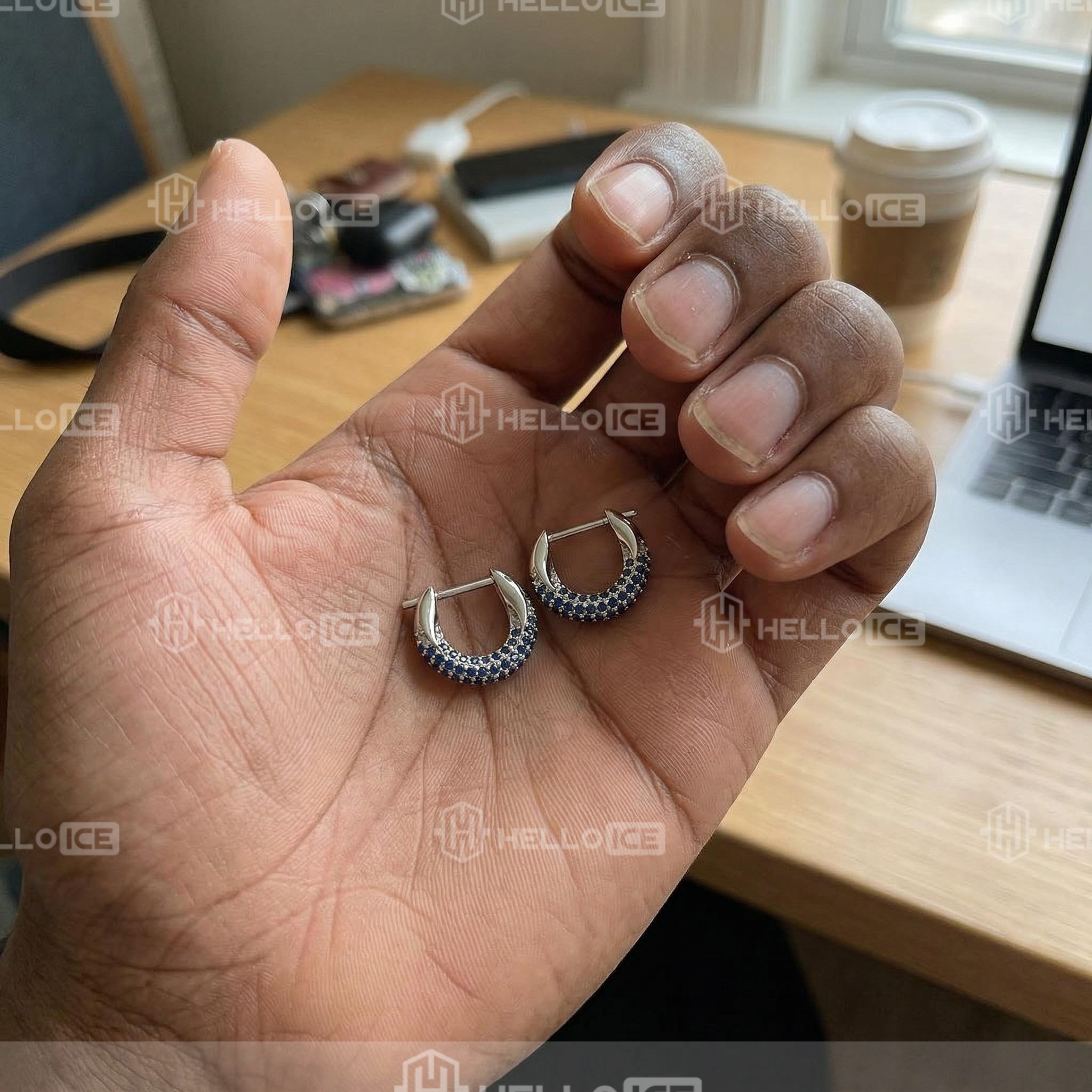 Helloice Review Image