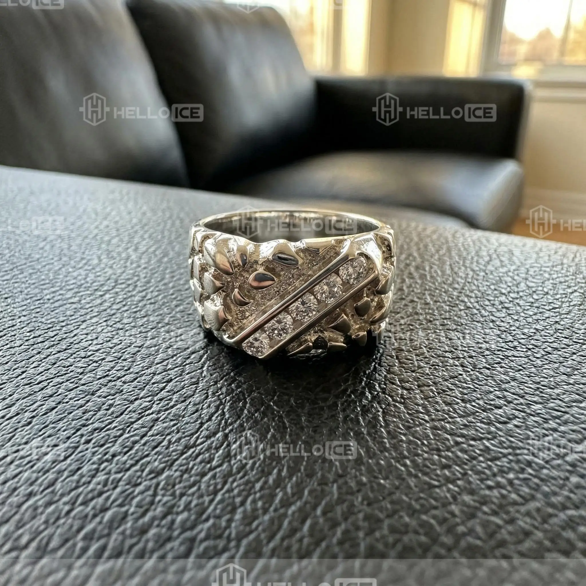 Helloice Review Image