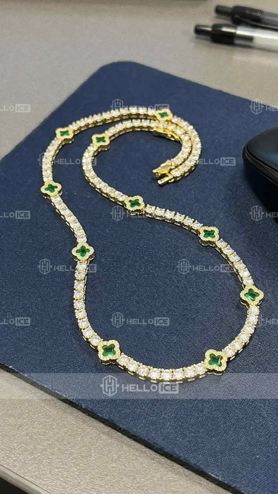 Helloice Review Image