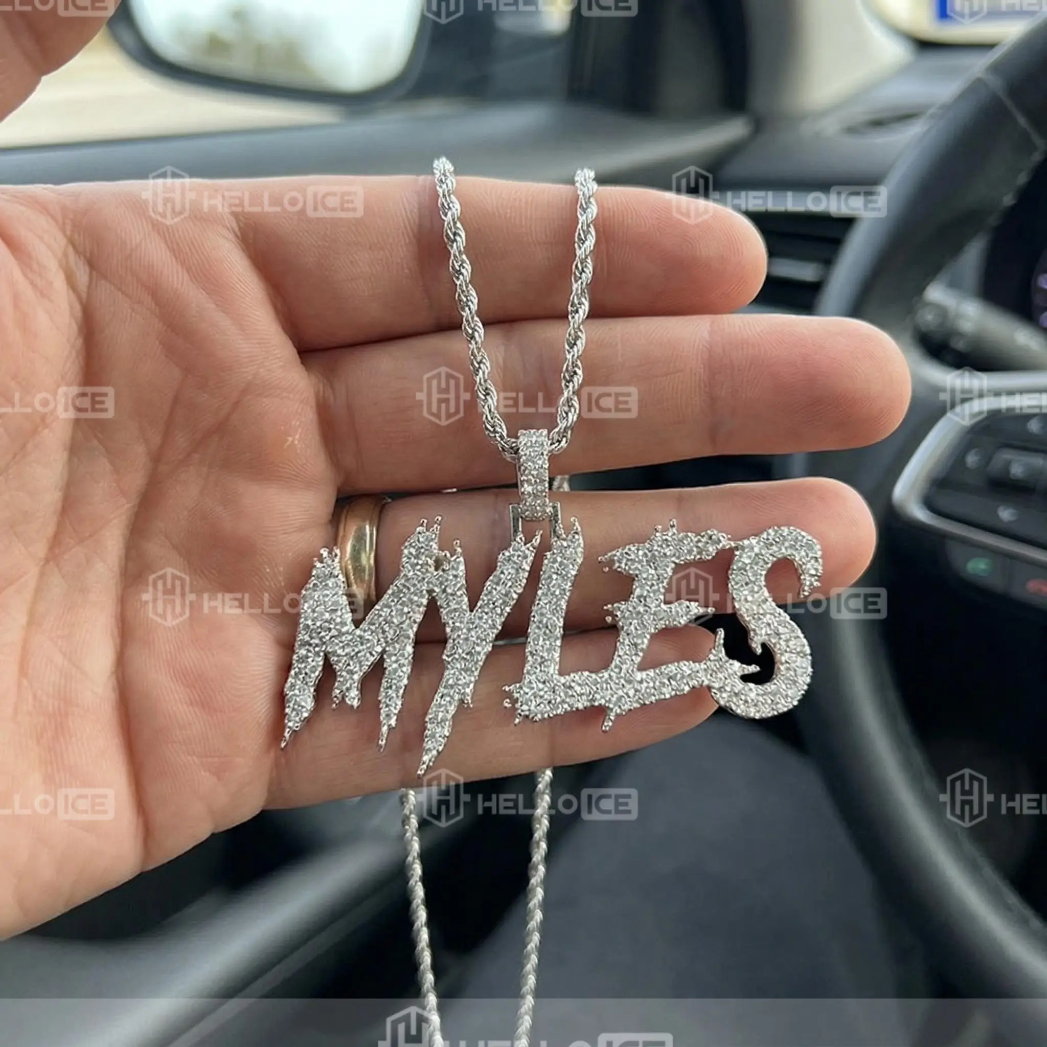 Helloice Review Image