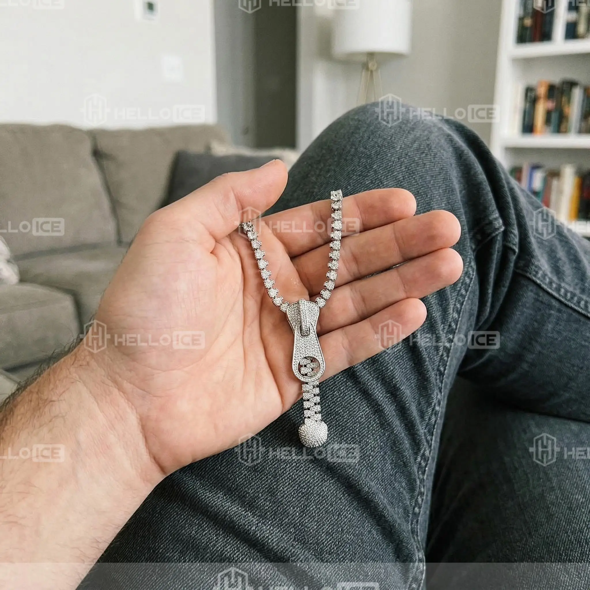 Helloice Review Image