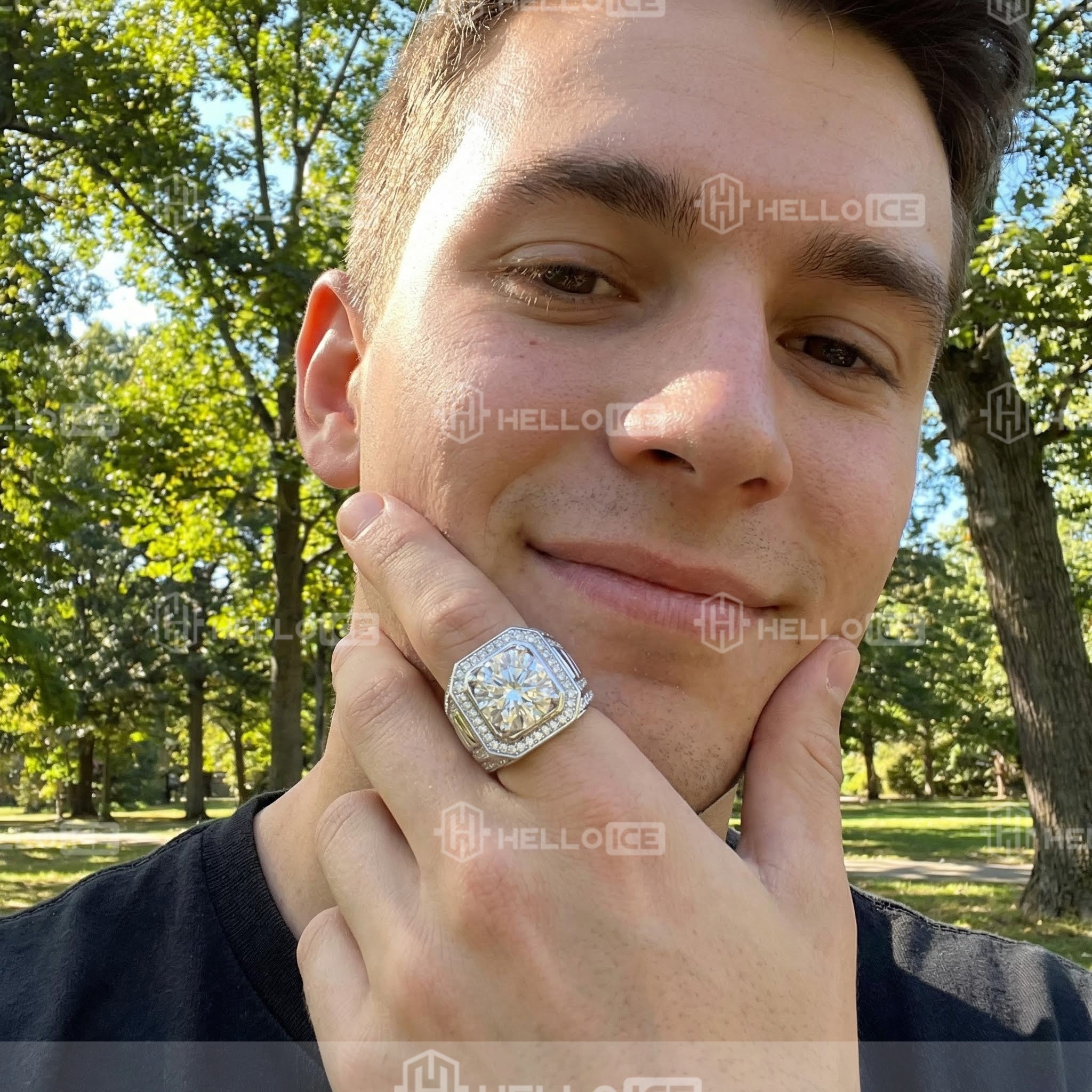 Helloice Review Image