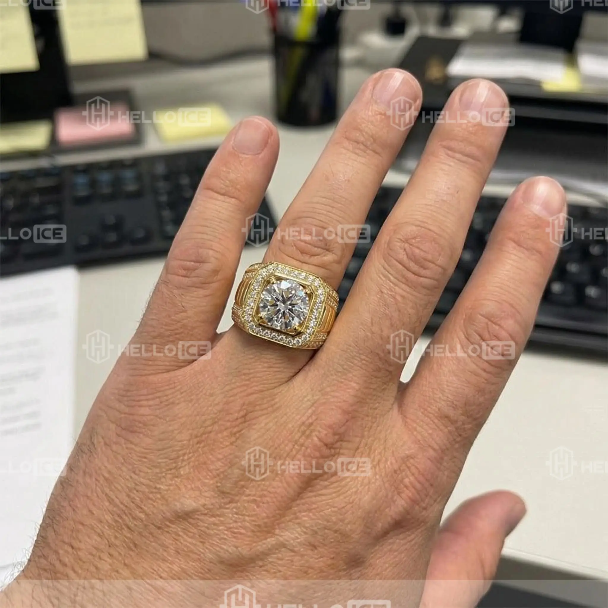 Helloice Review Image