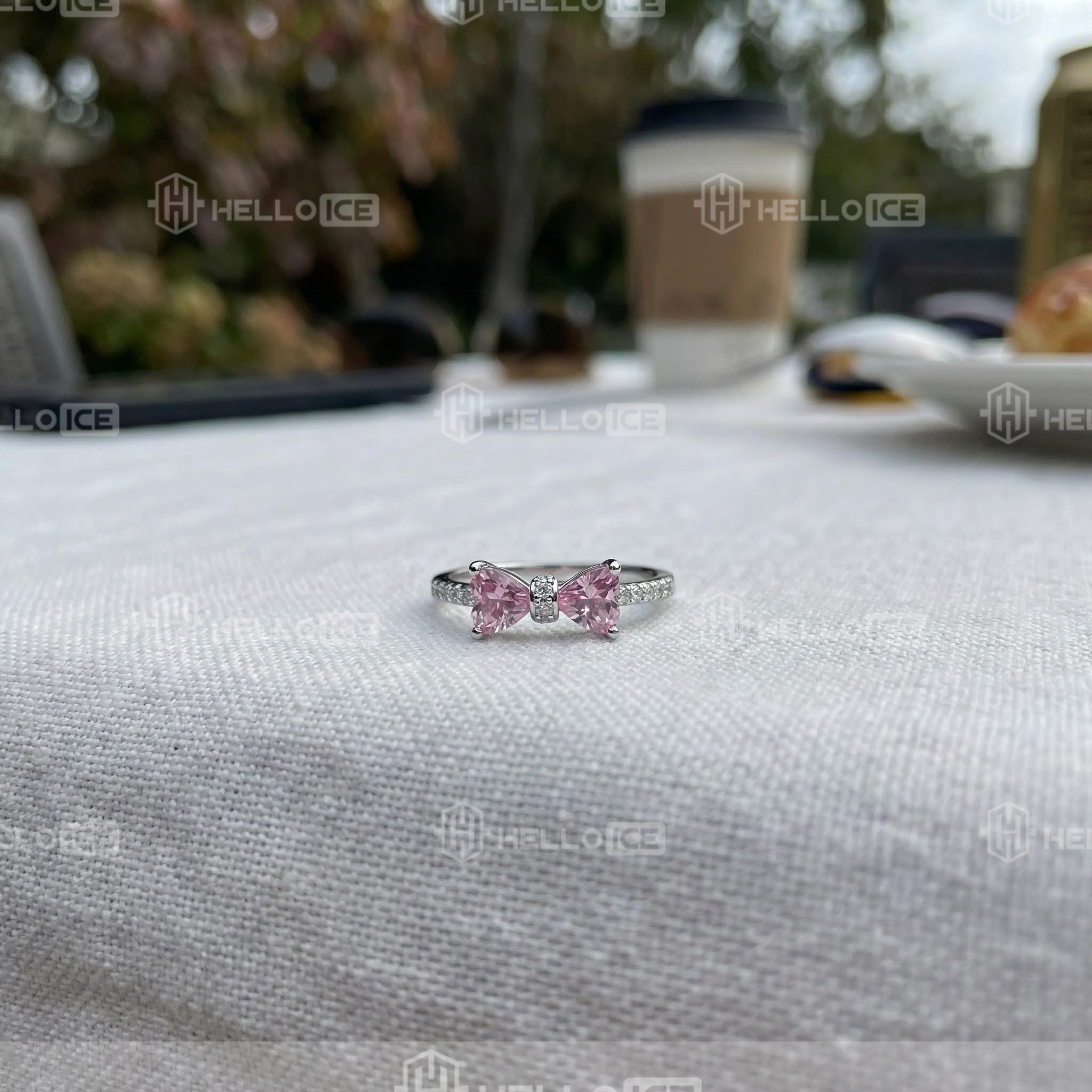 Helloice Review Image