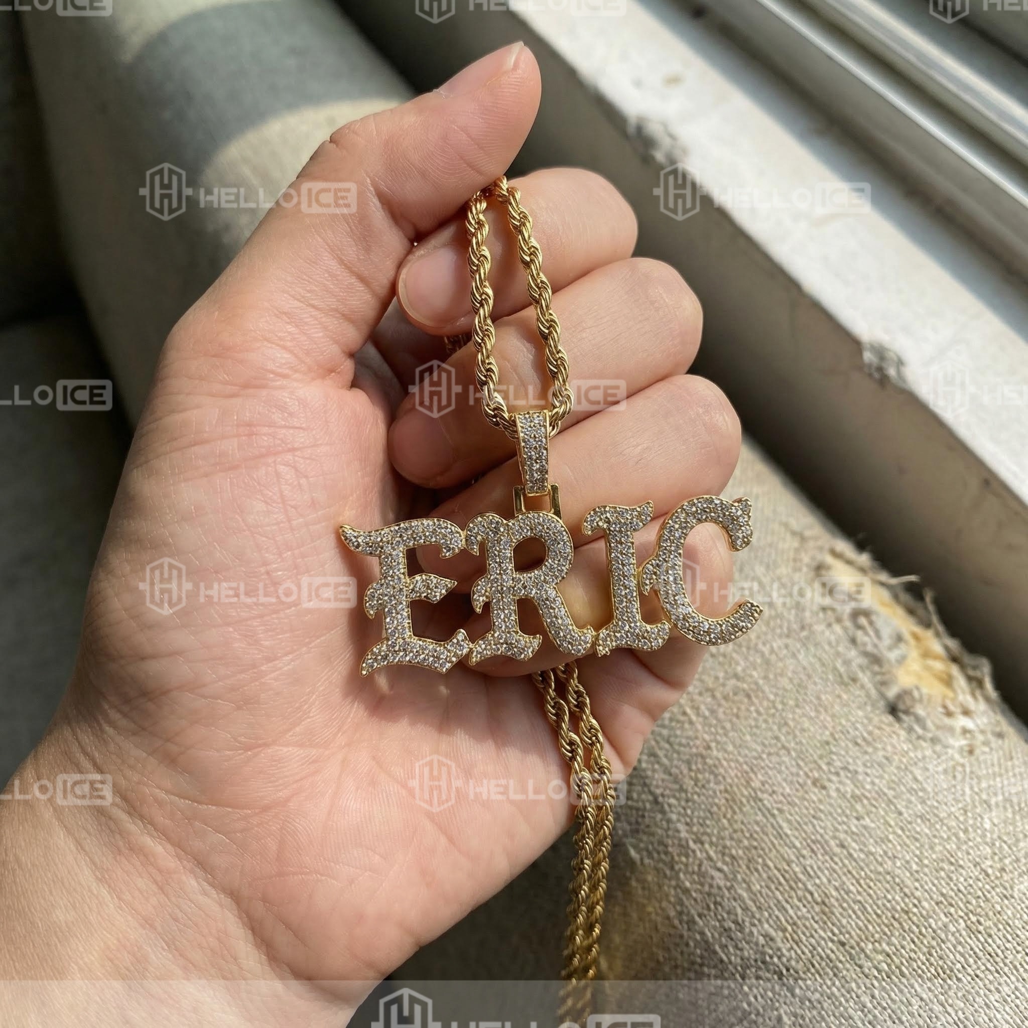 Helloice Review Image