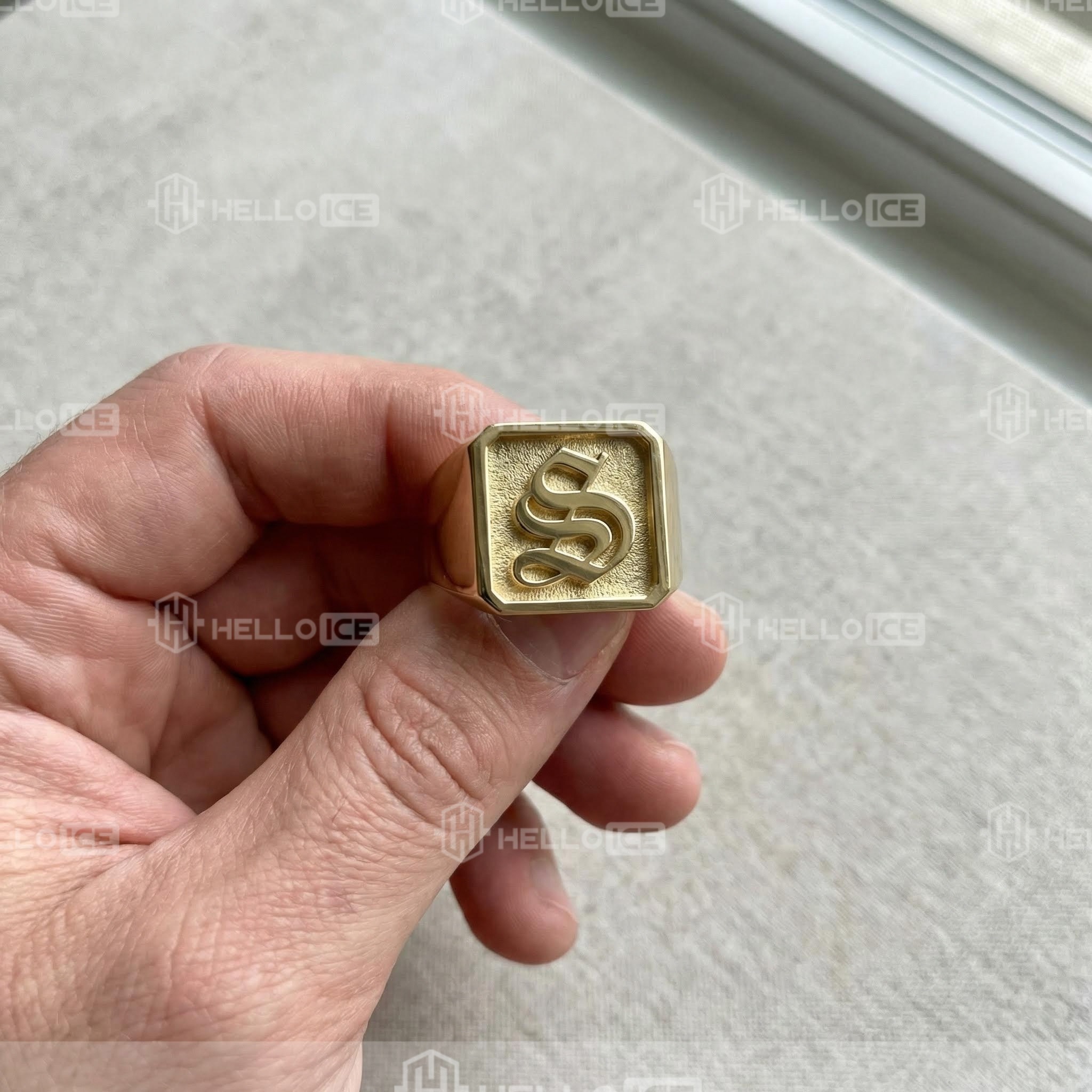 Helloice Review Image