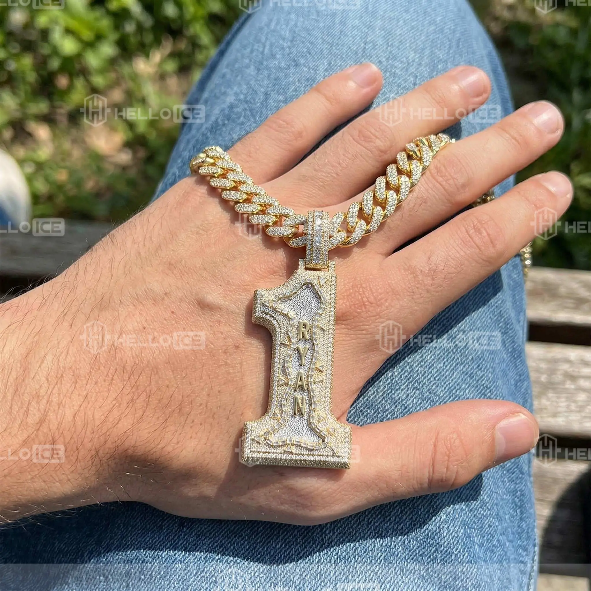 Helloice Review Image