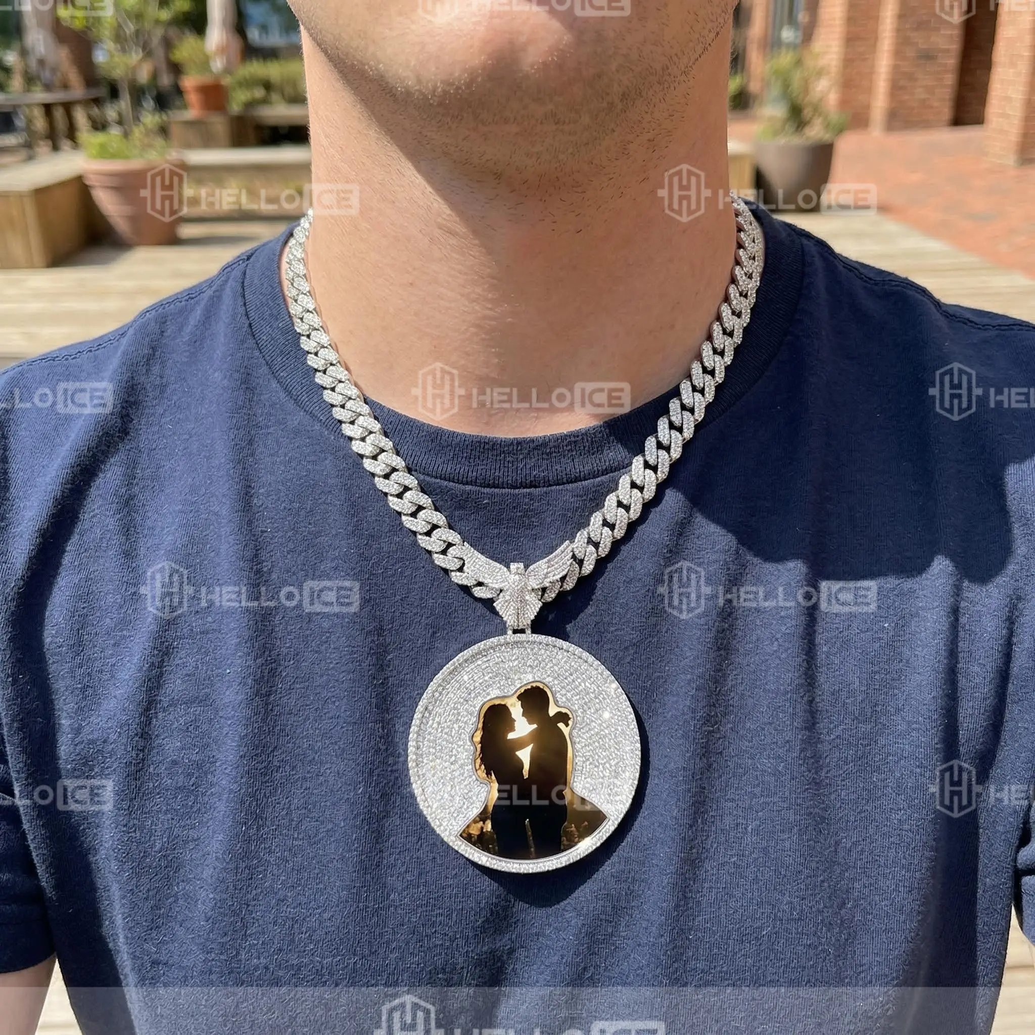 Helloice Review Image