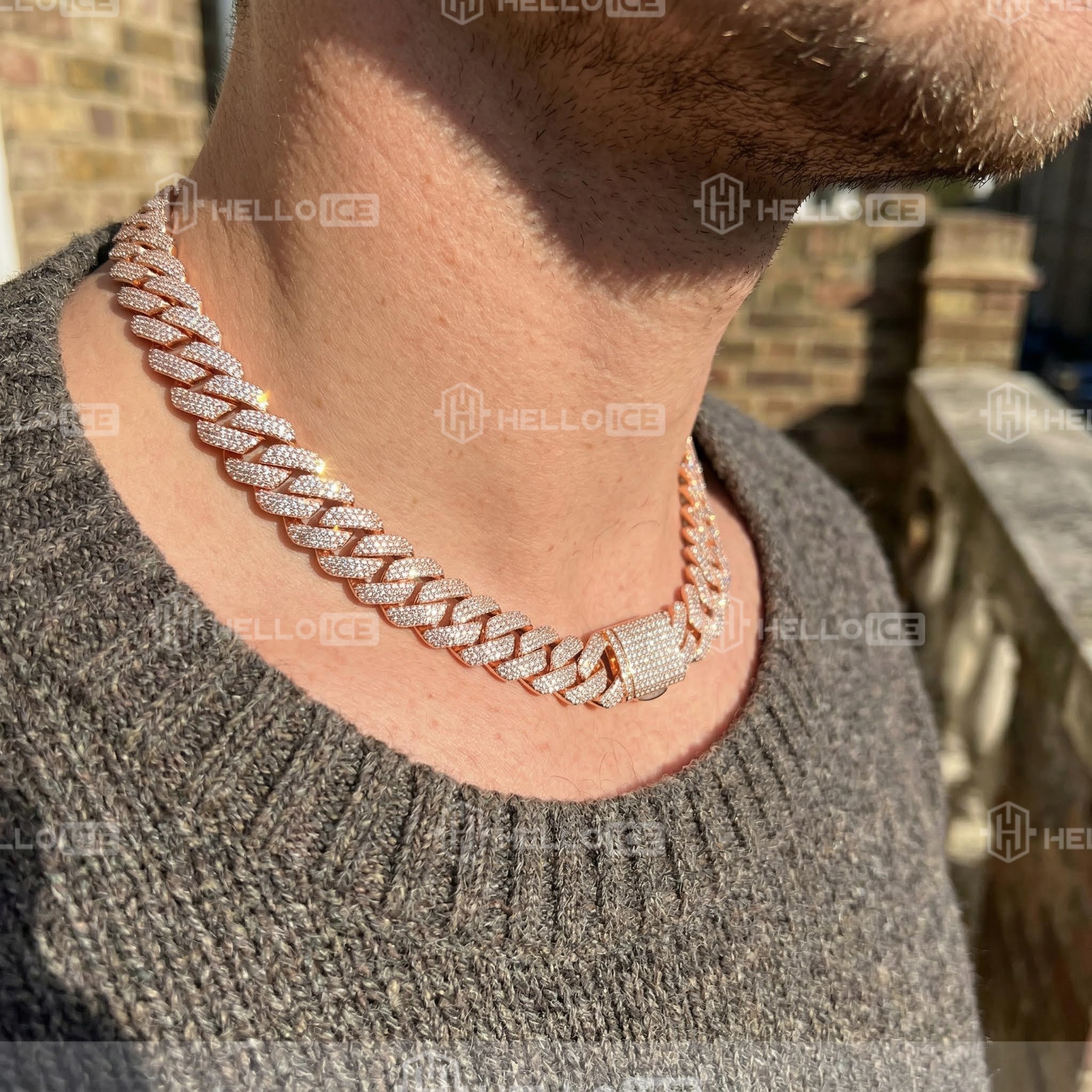 Helloice Review Image