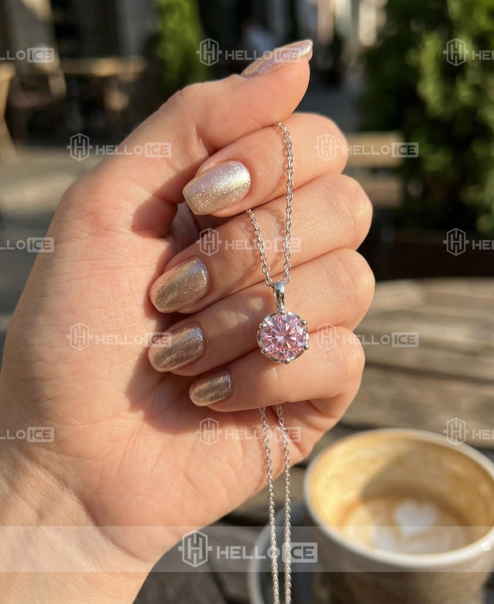 Helloice Review Image