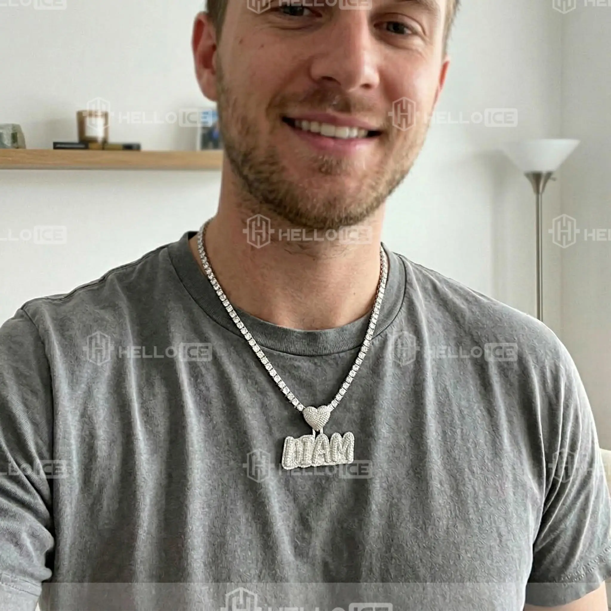 Helloice Review Image