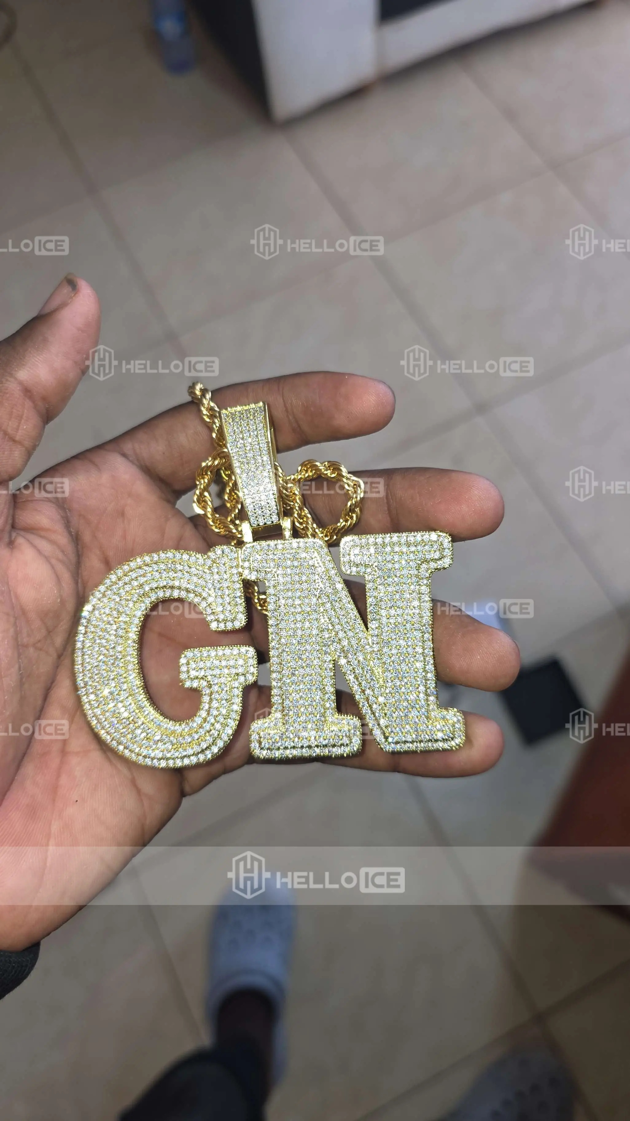 Helloice Review Image