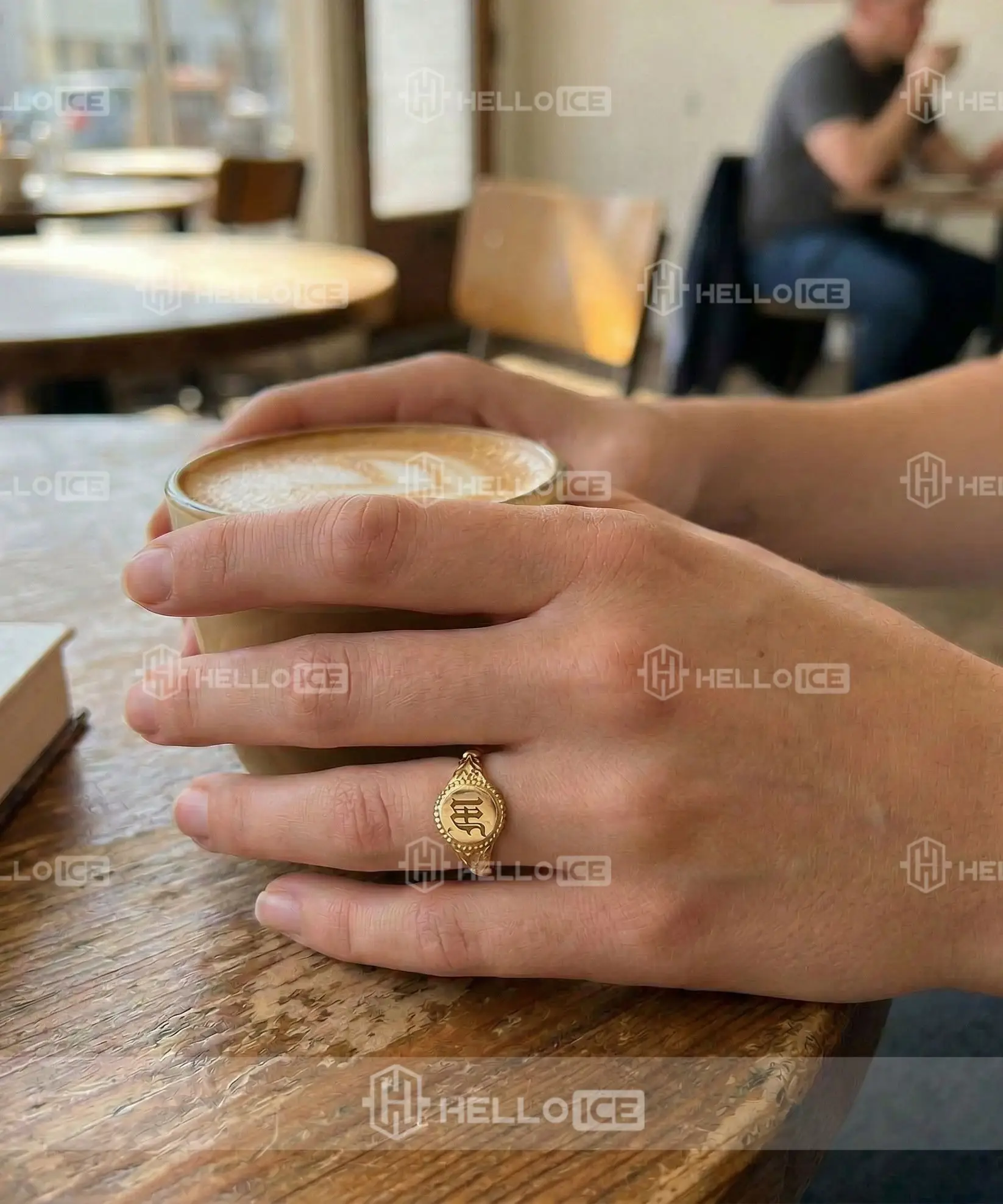 Helloice Review Image