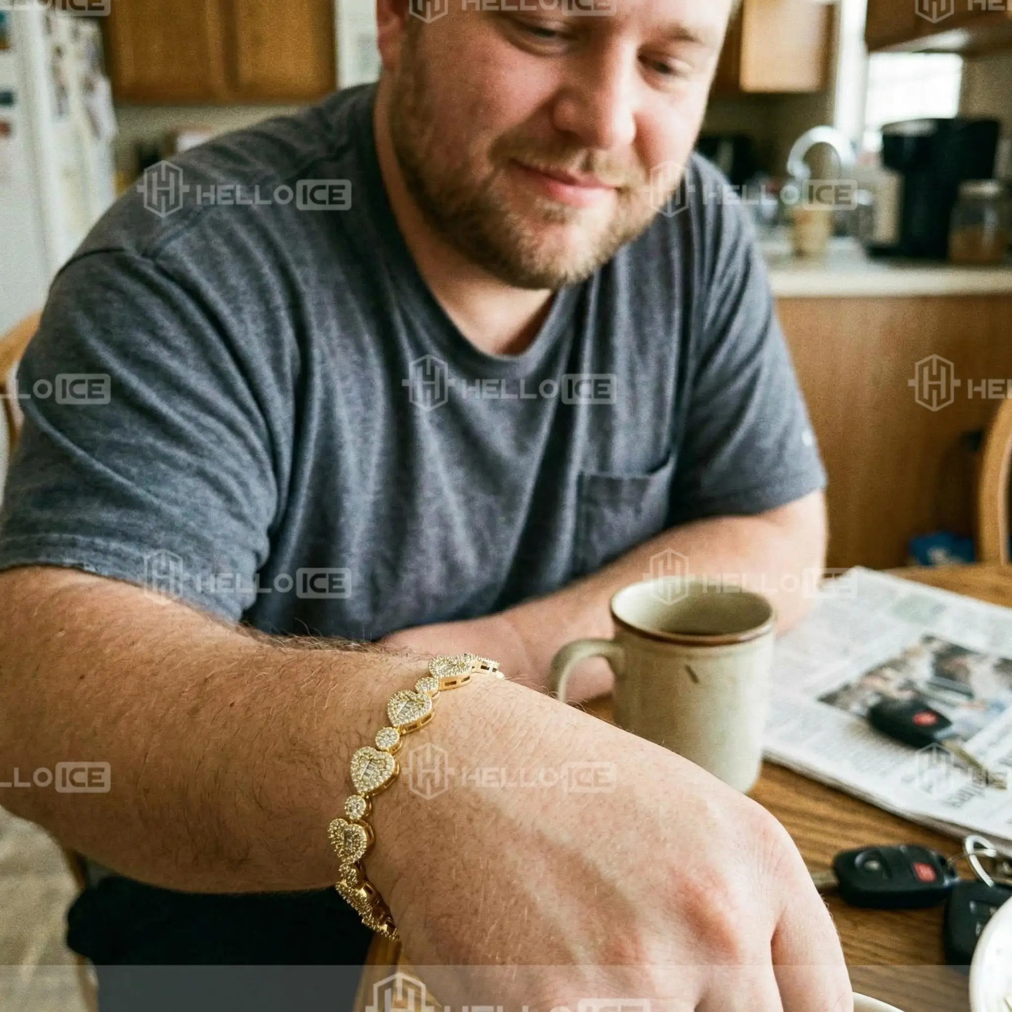 Helloice Review Image