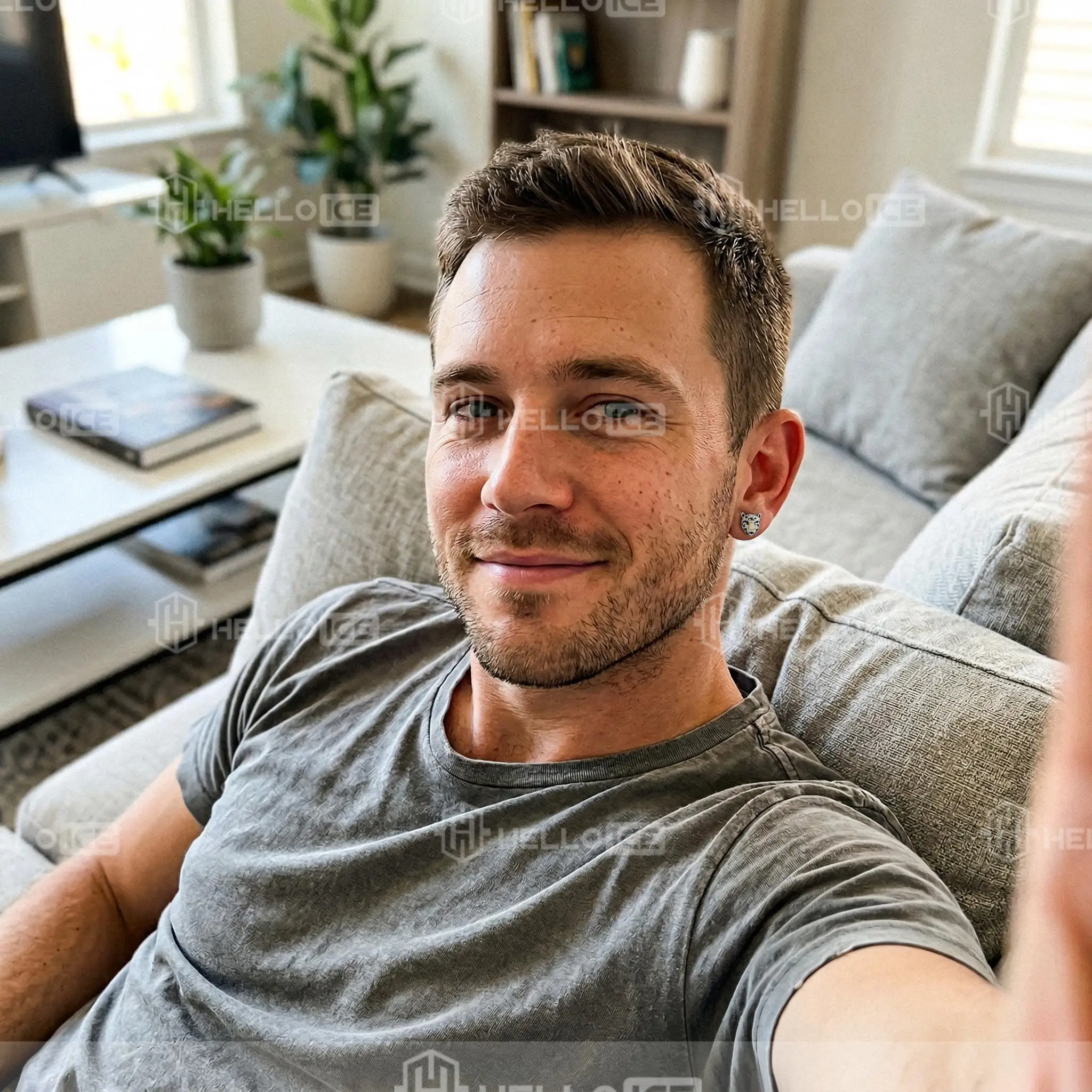 Helloice Review Image