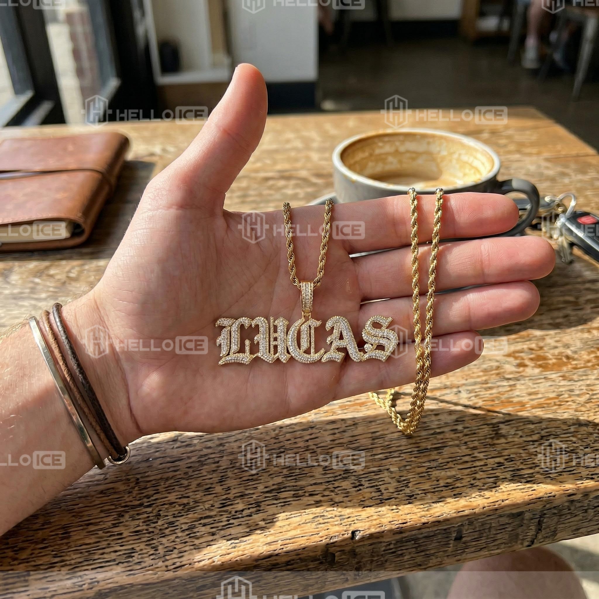 Helloice Review Image