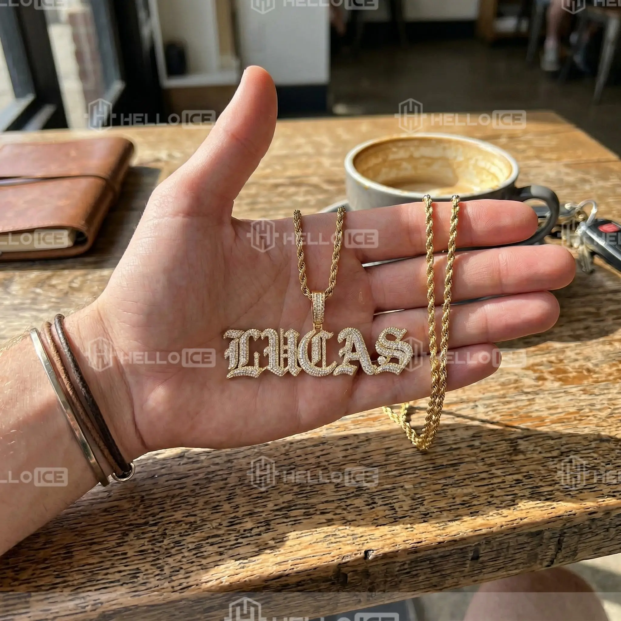 Helloice Review Image