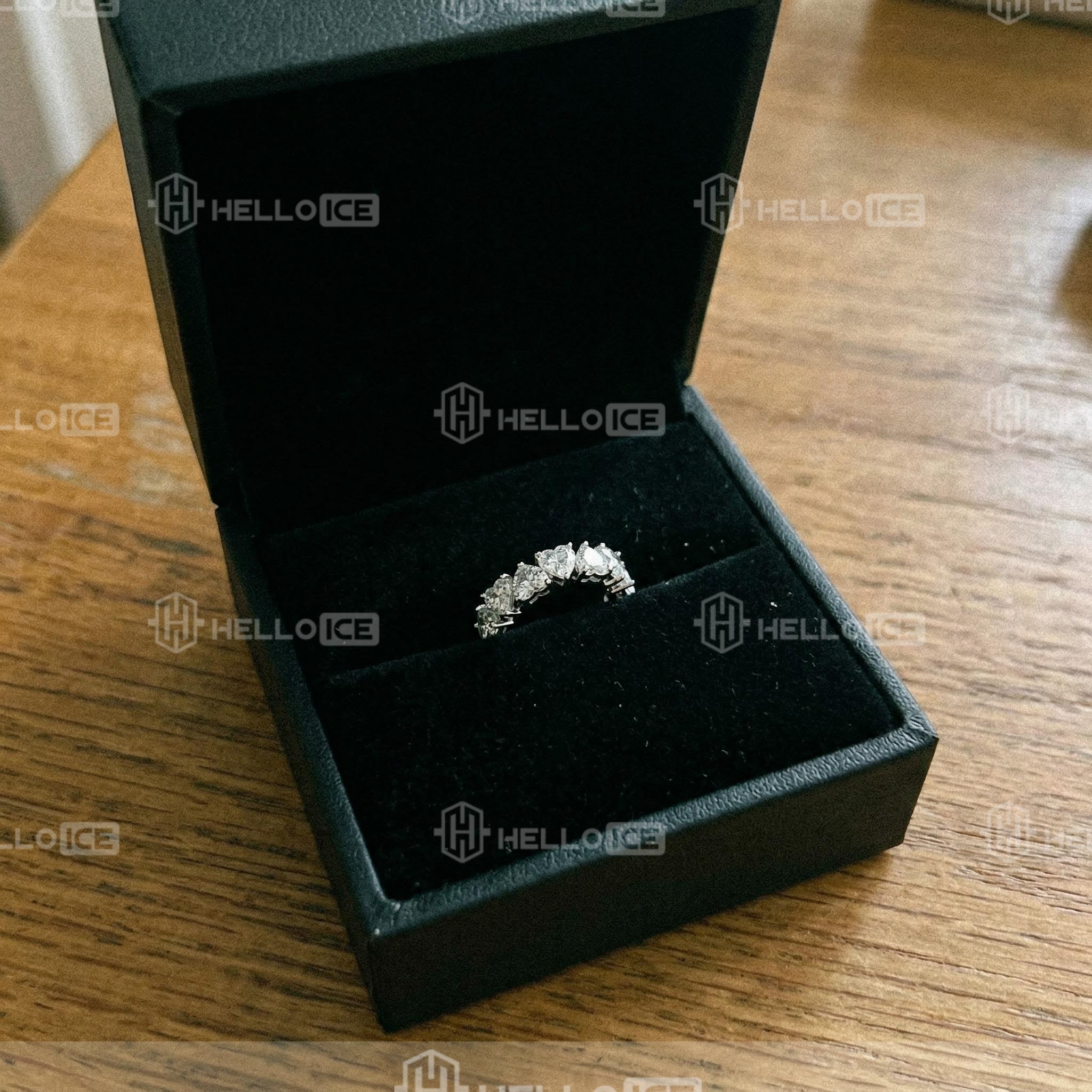 Helloice Review Image