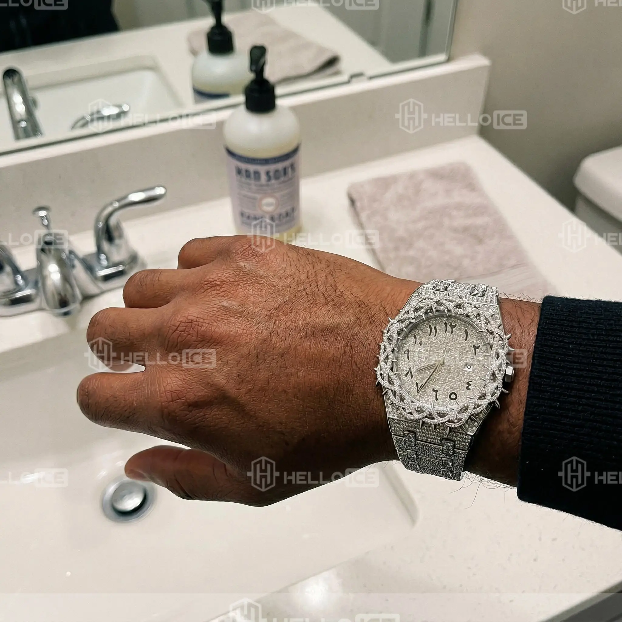 Helloice Review Image