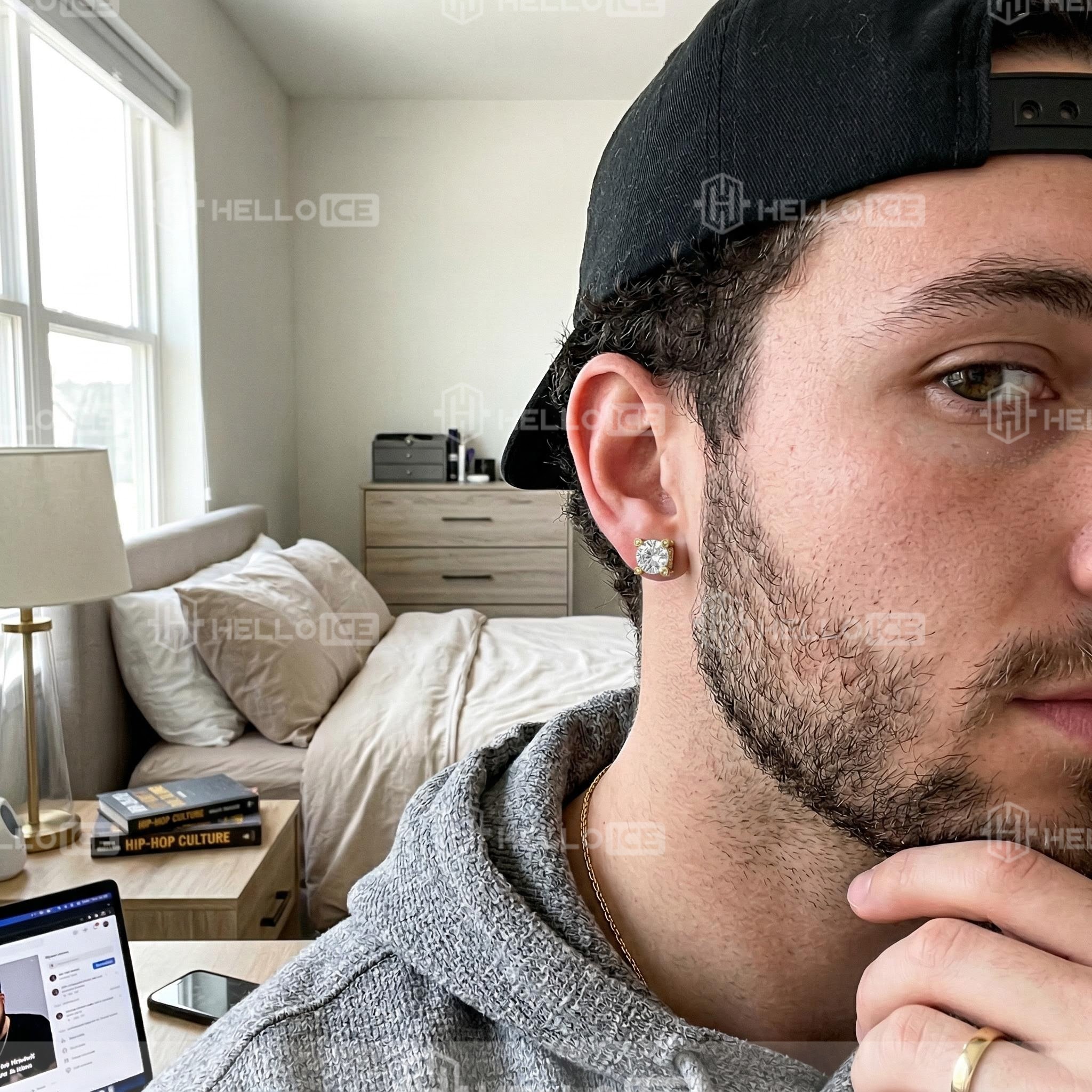 Helloice Review Image