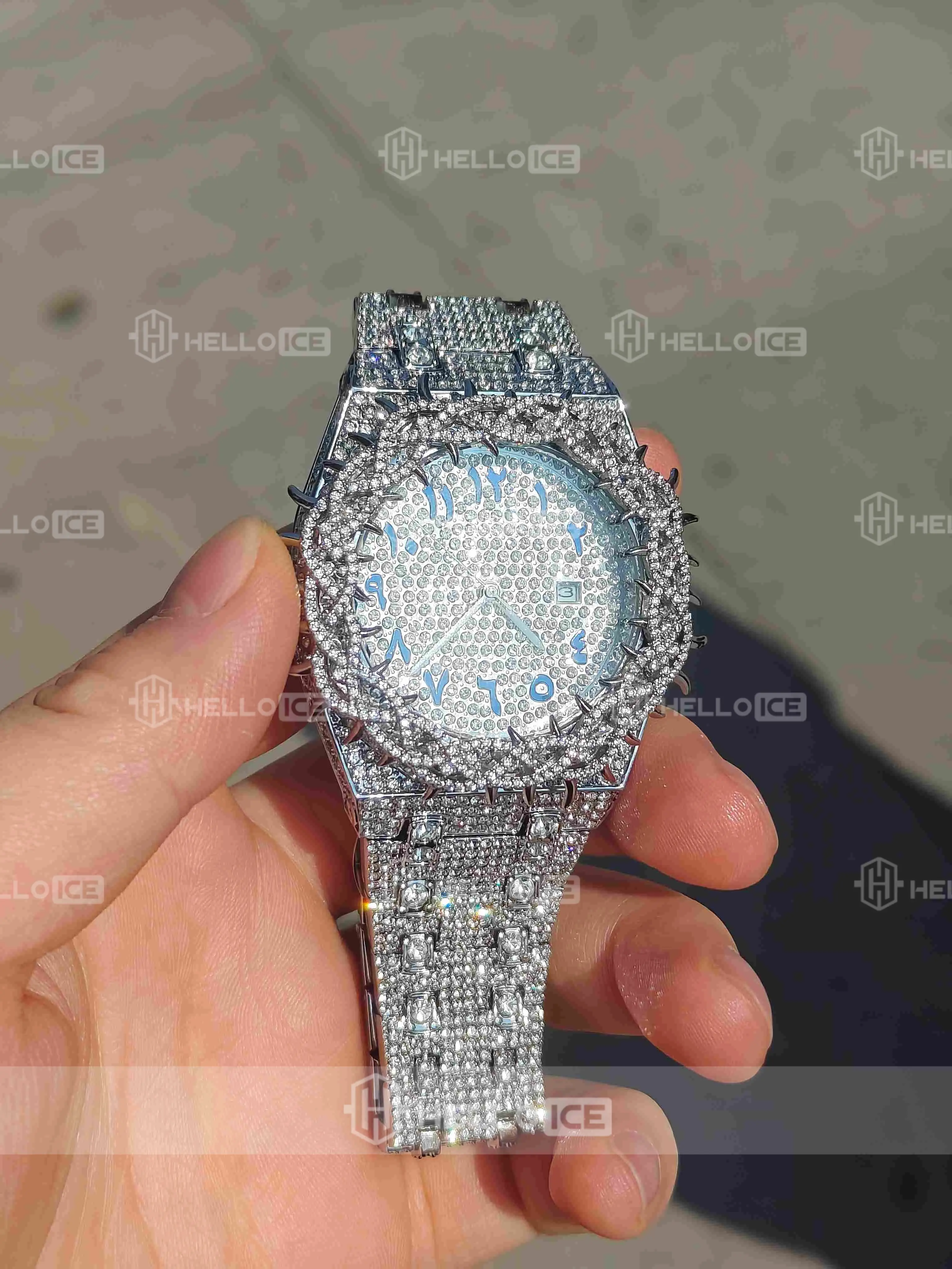 Helloice Review Image