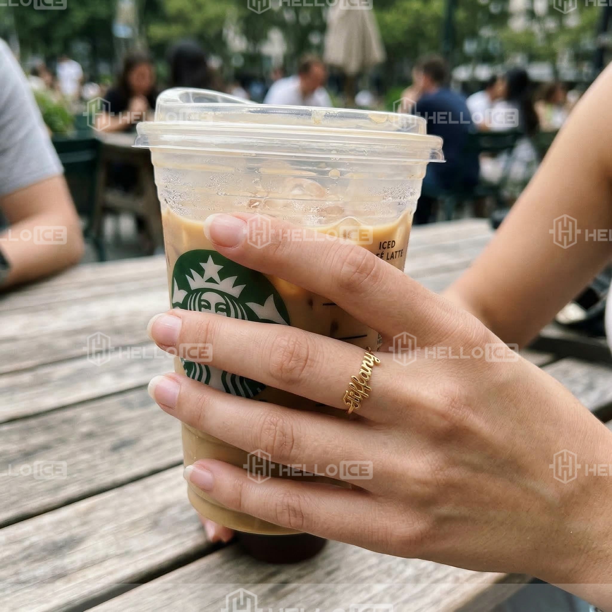 Helloice Review Image