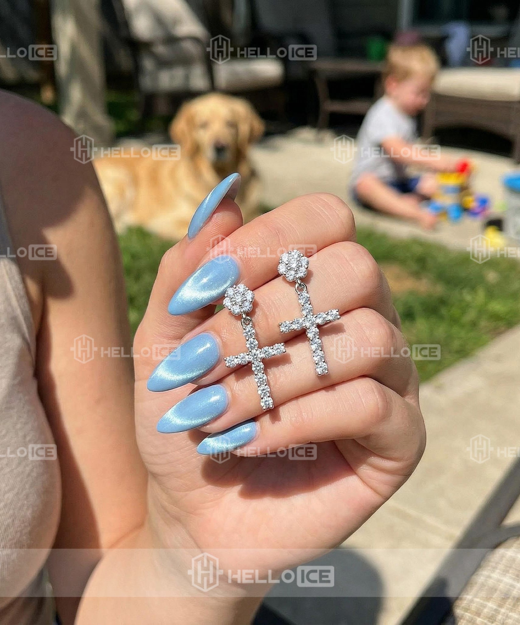 Helloice Review Image