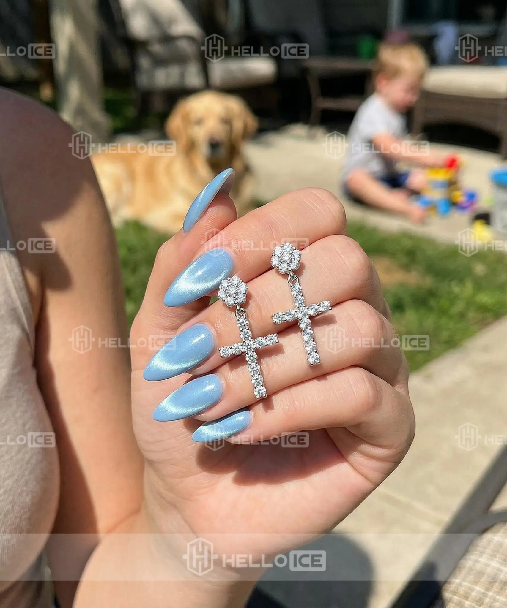 Helloice Review Image