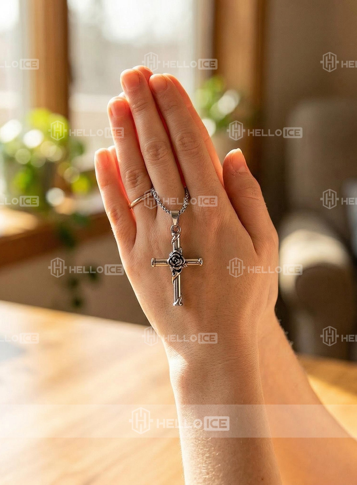 Helloice Review Image