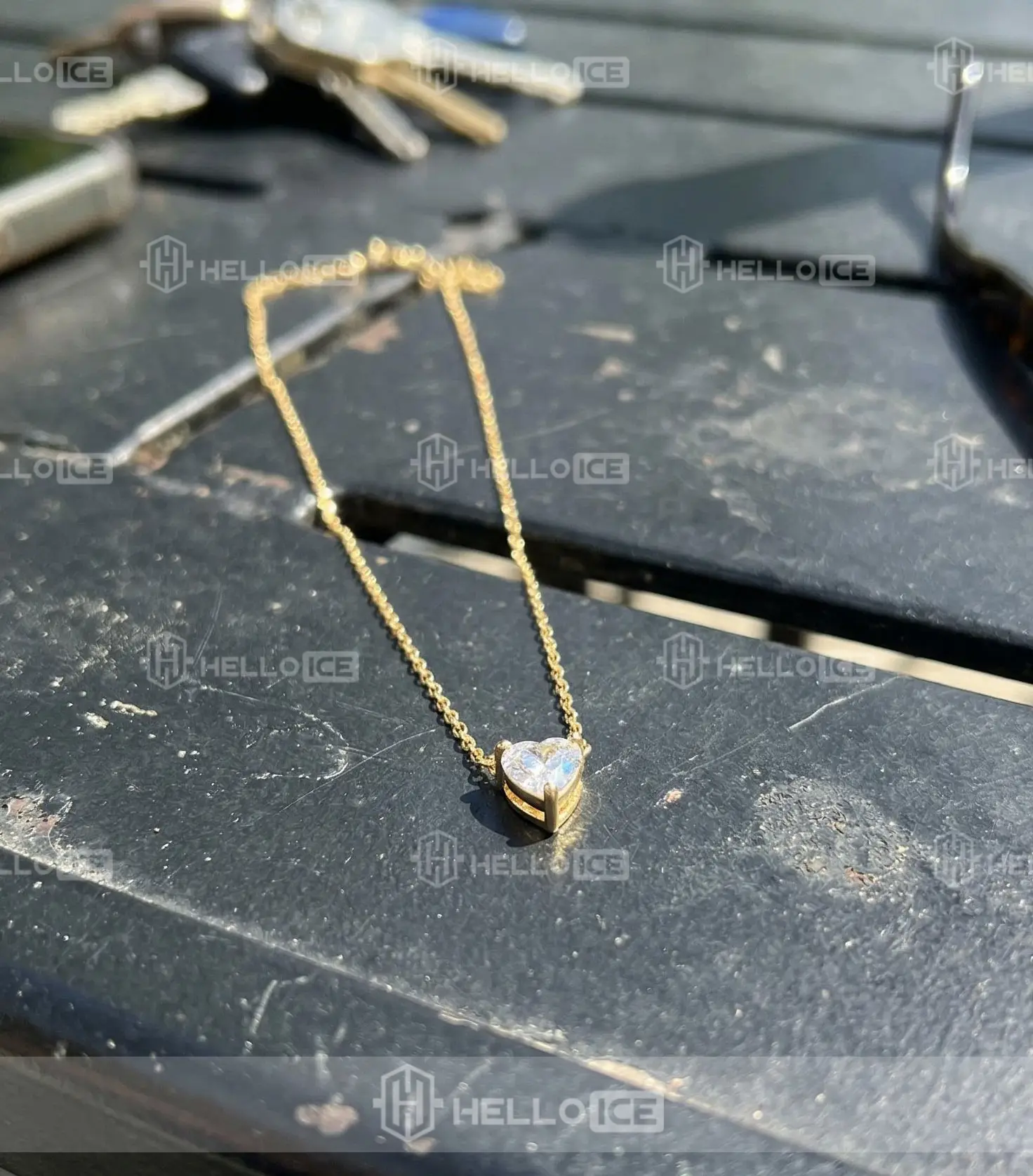 Helloice Review Image