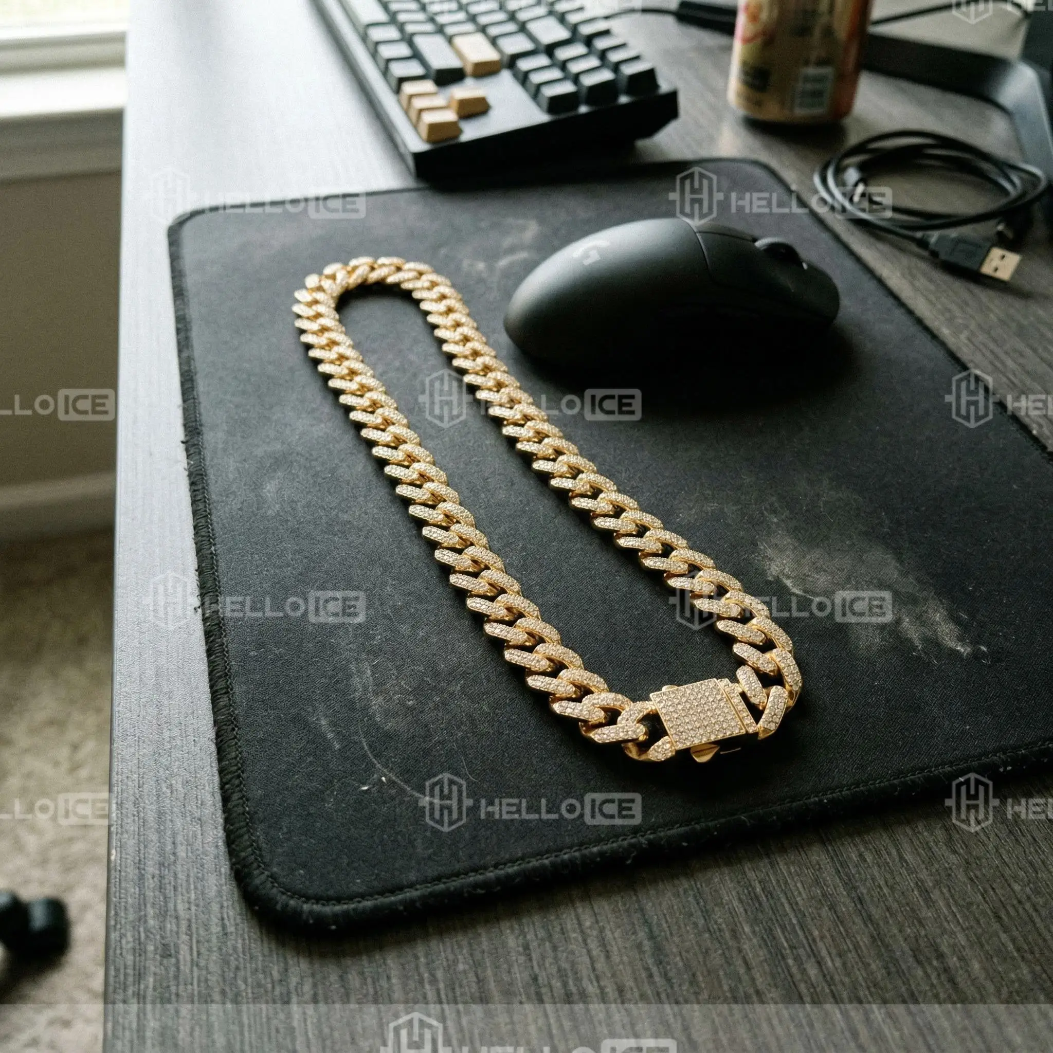 Helloice Review Image