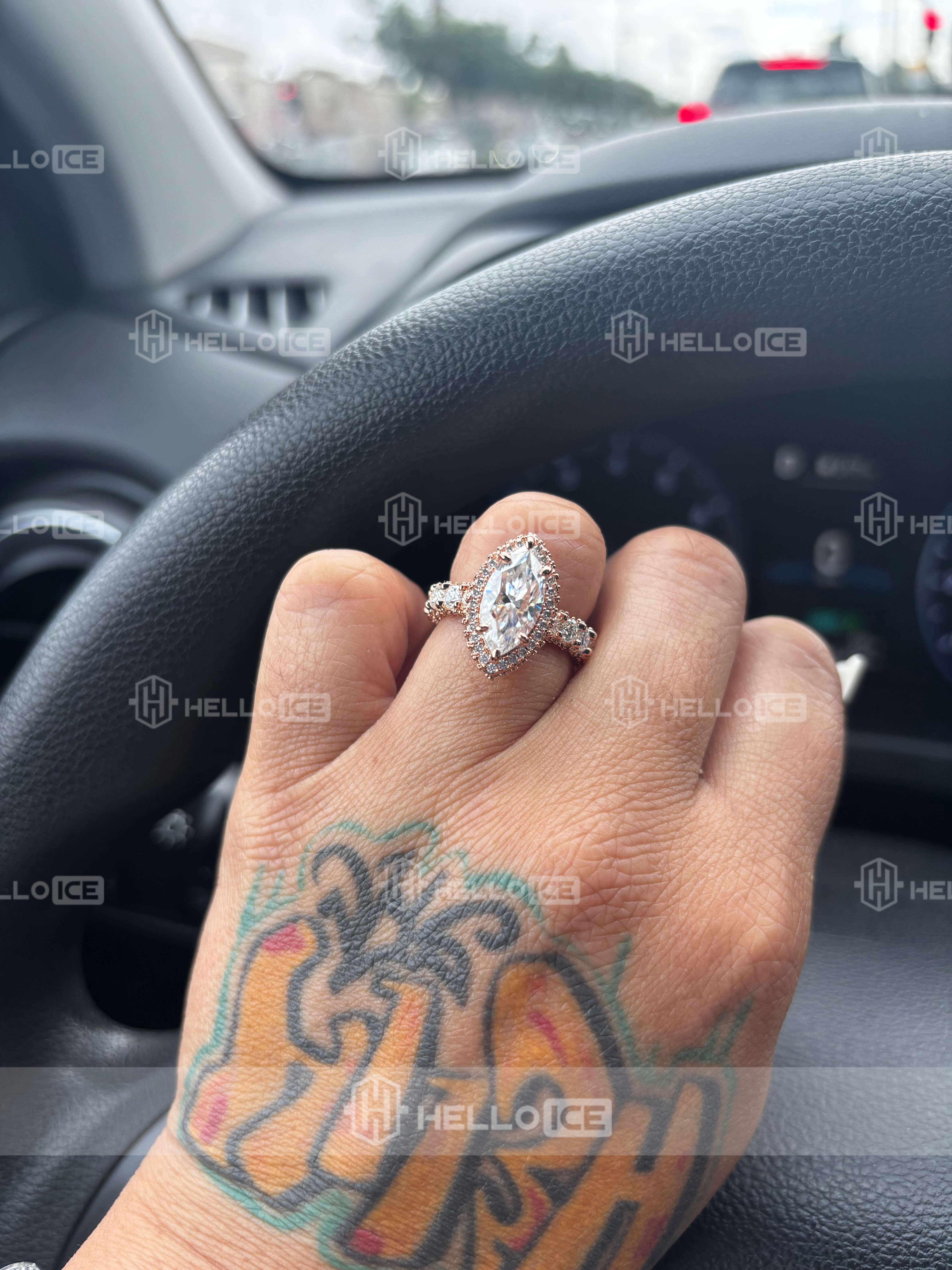 Helloice Review Image