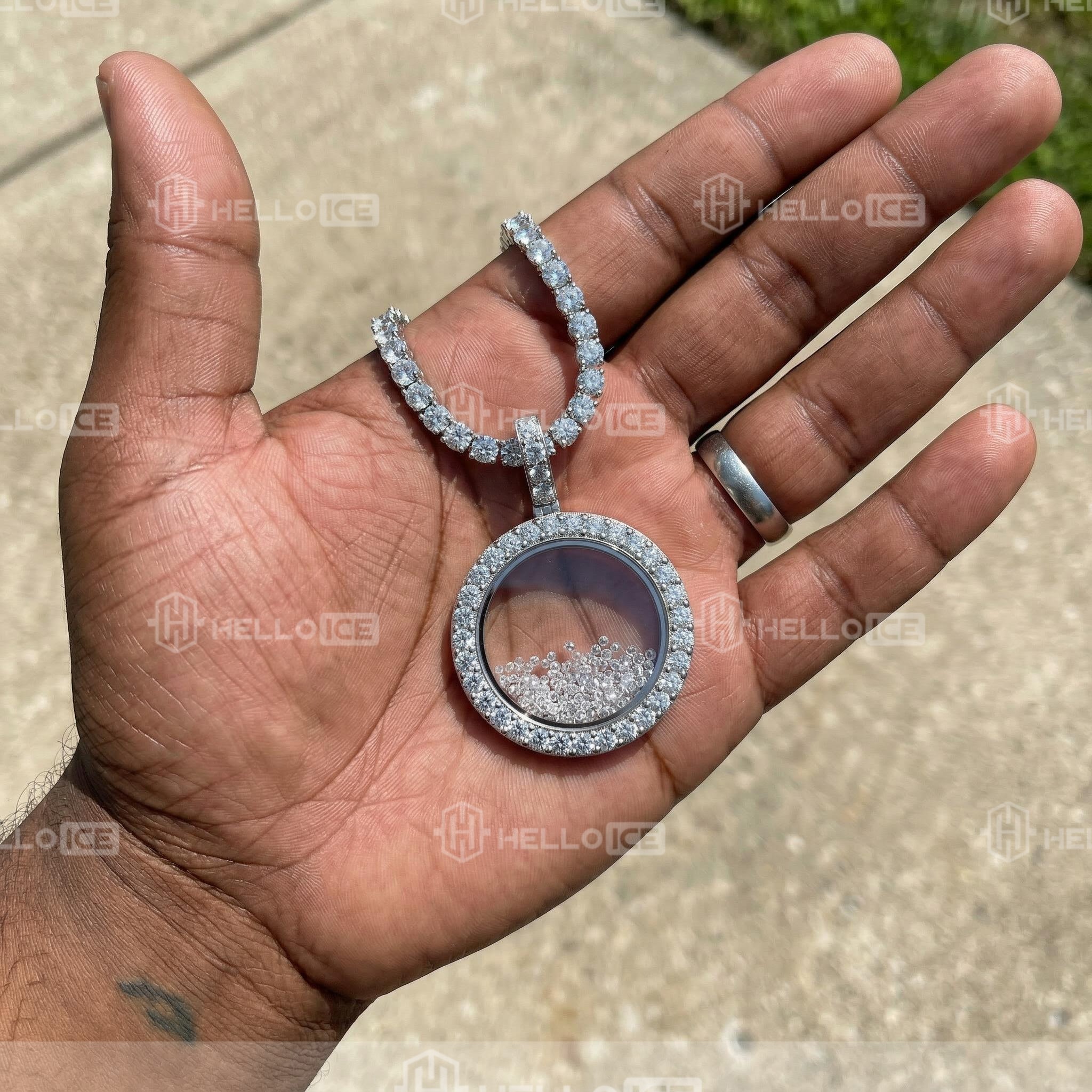 Helloice Review Image