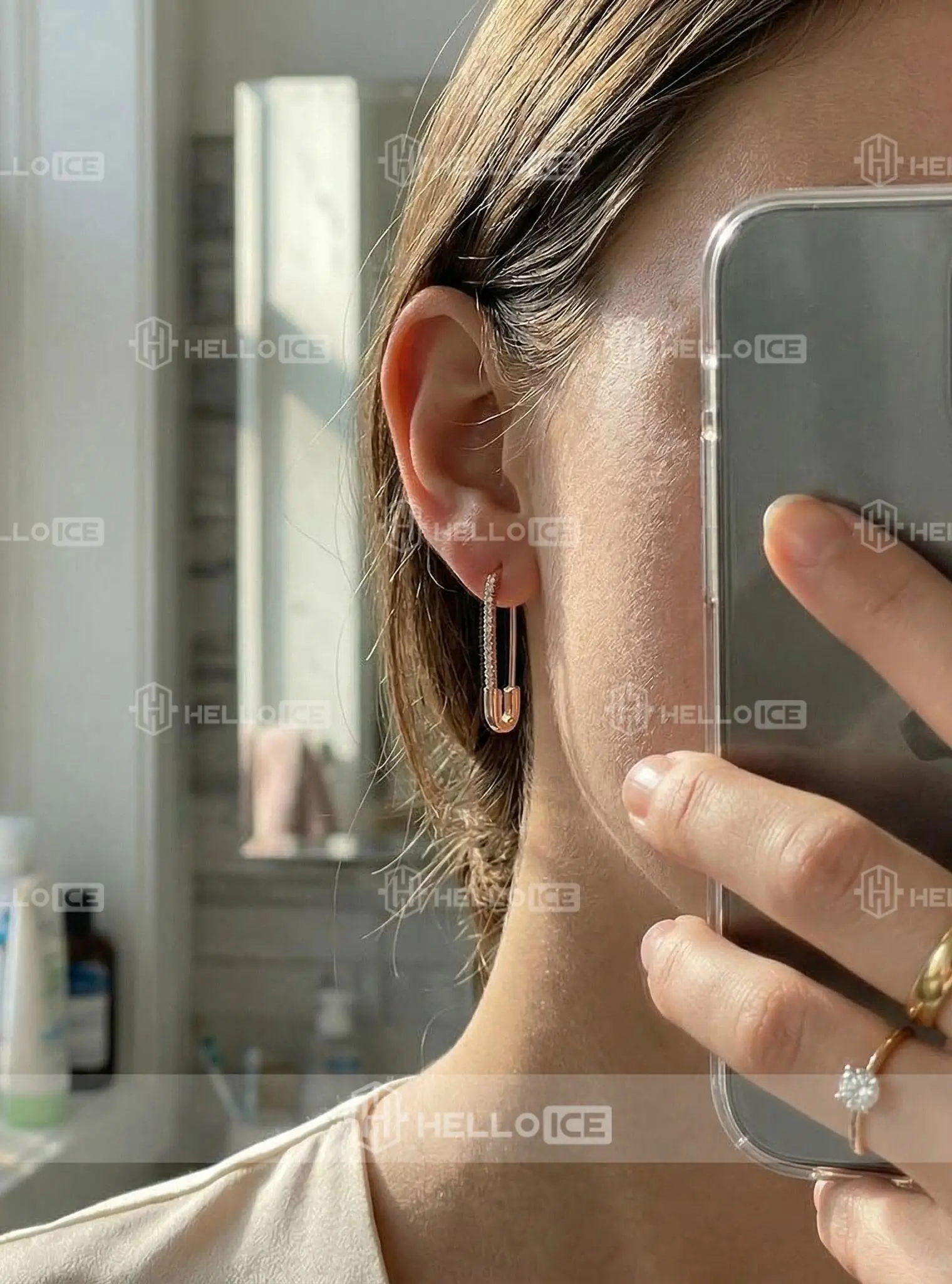 Helloice Review Image