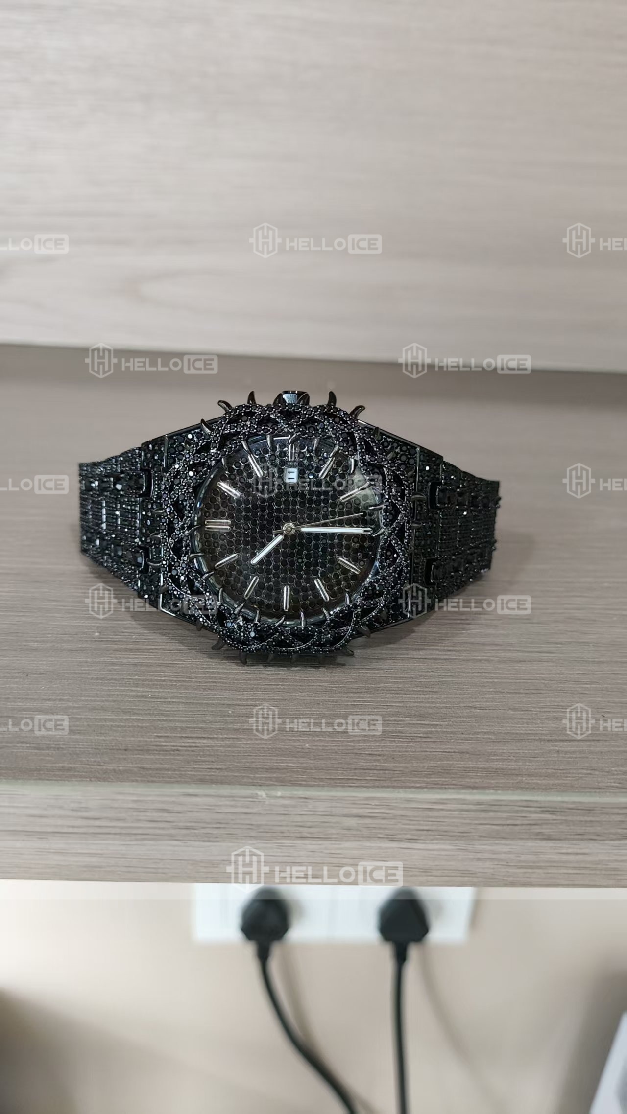 Helloice Review Image