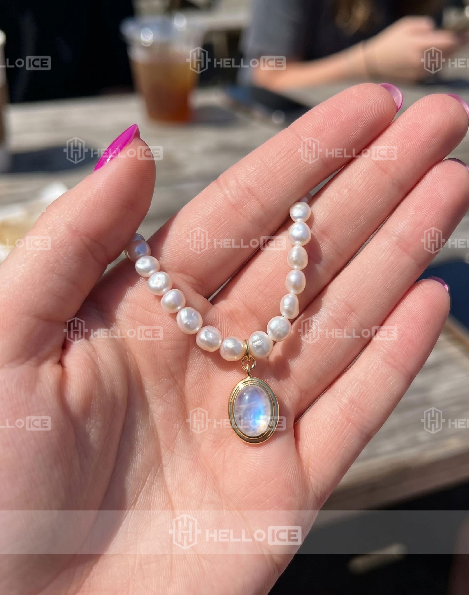 Helloice Review Image