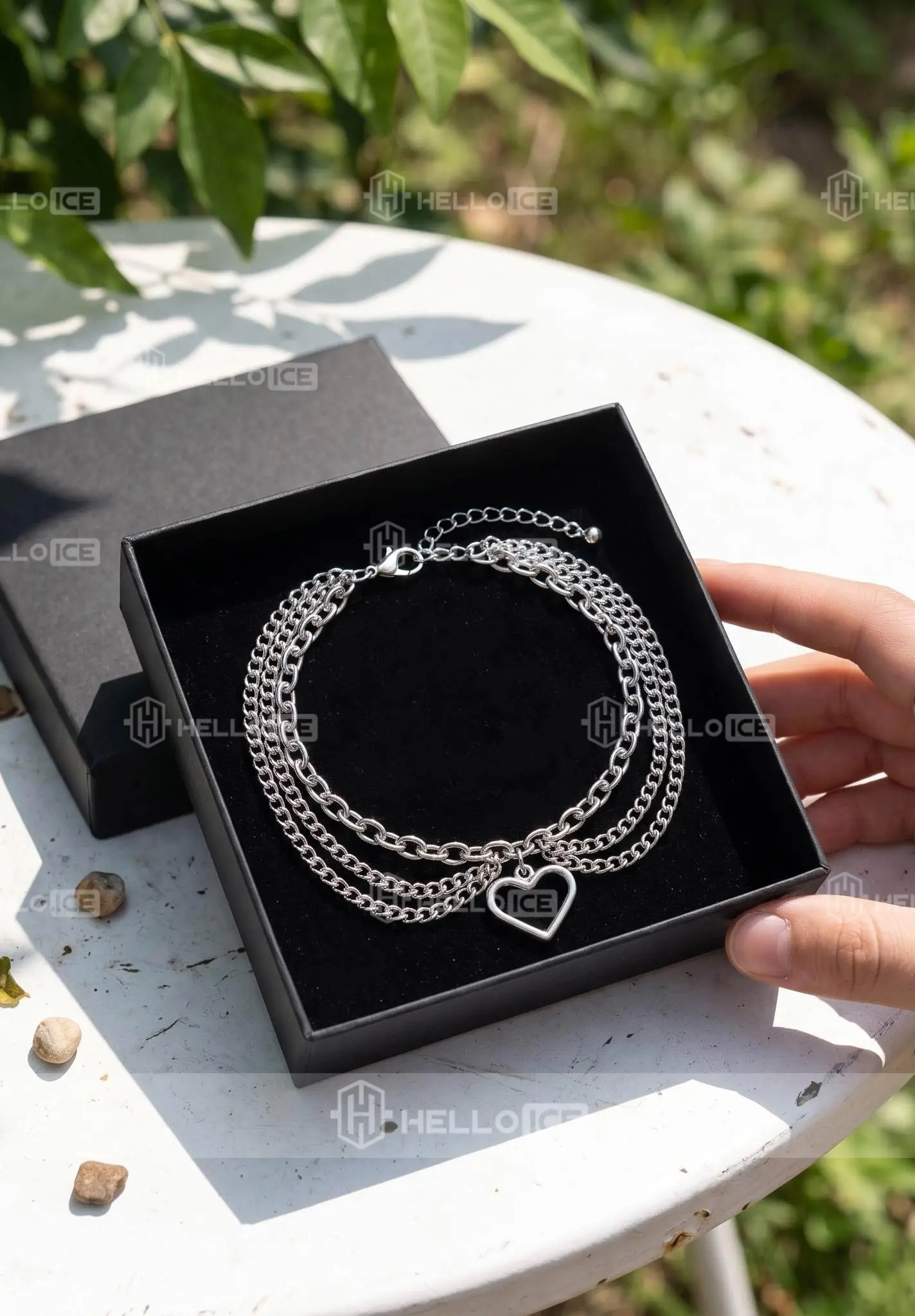 Helloice Review Image