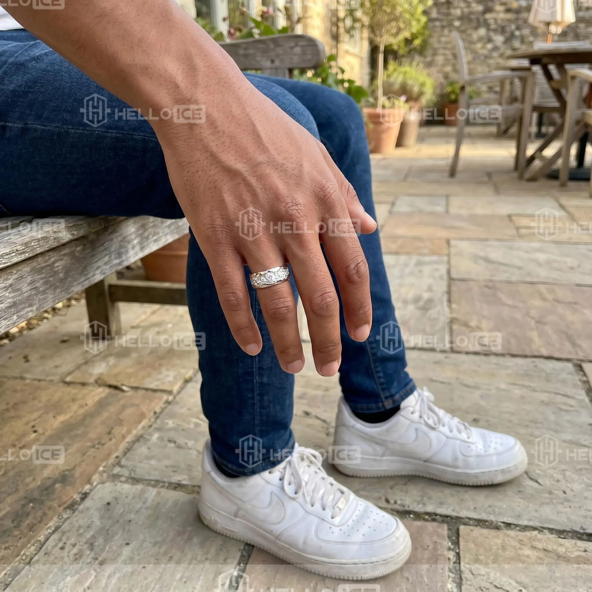 Helloice Review Image