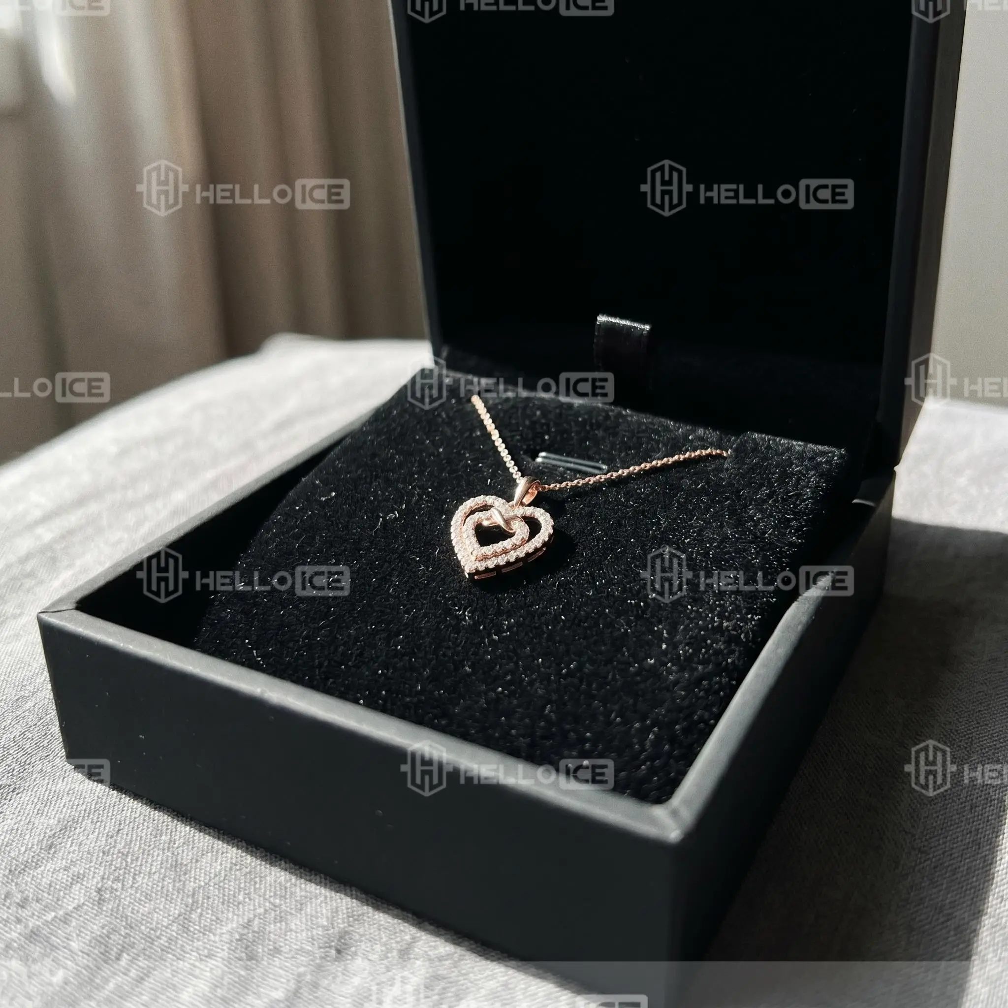 Helloice Review Image