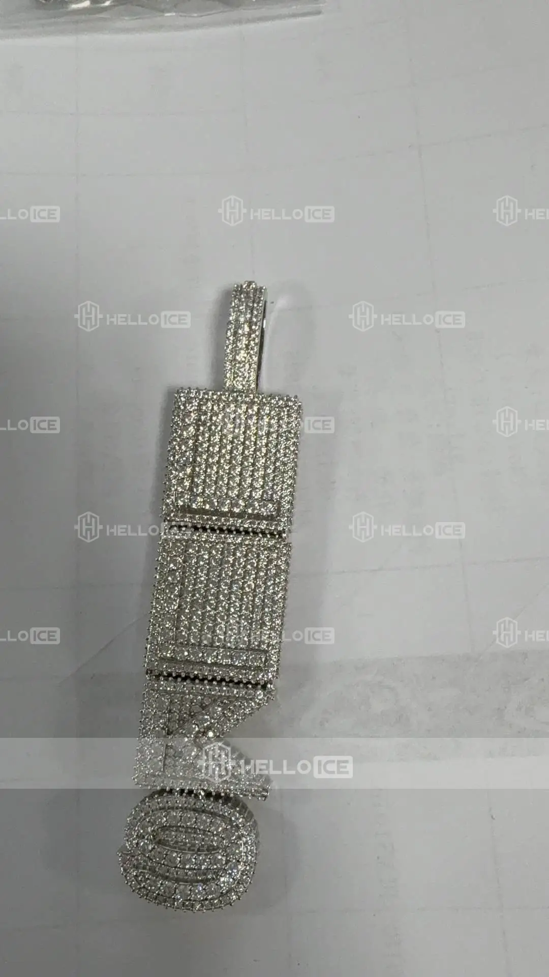 Helloice Review Image