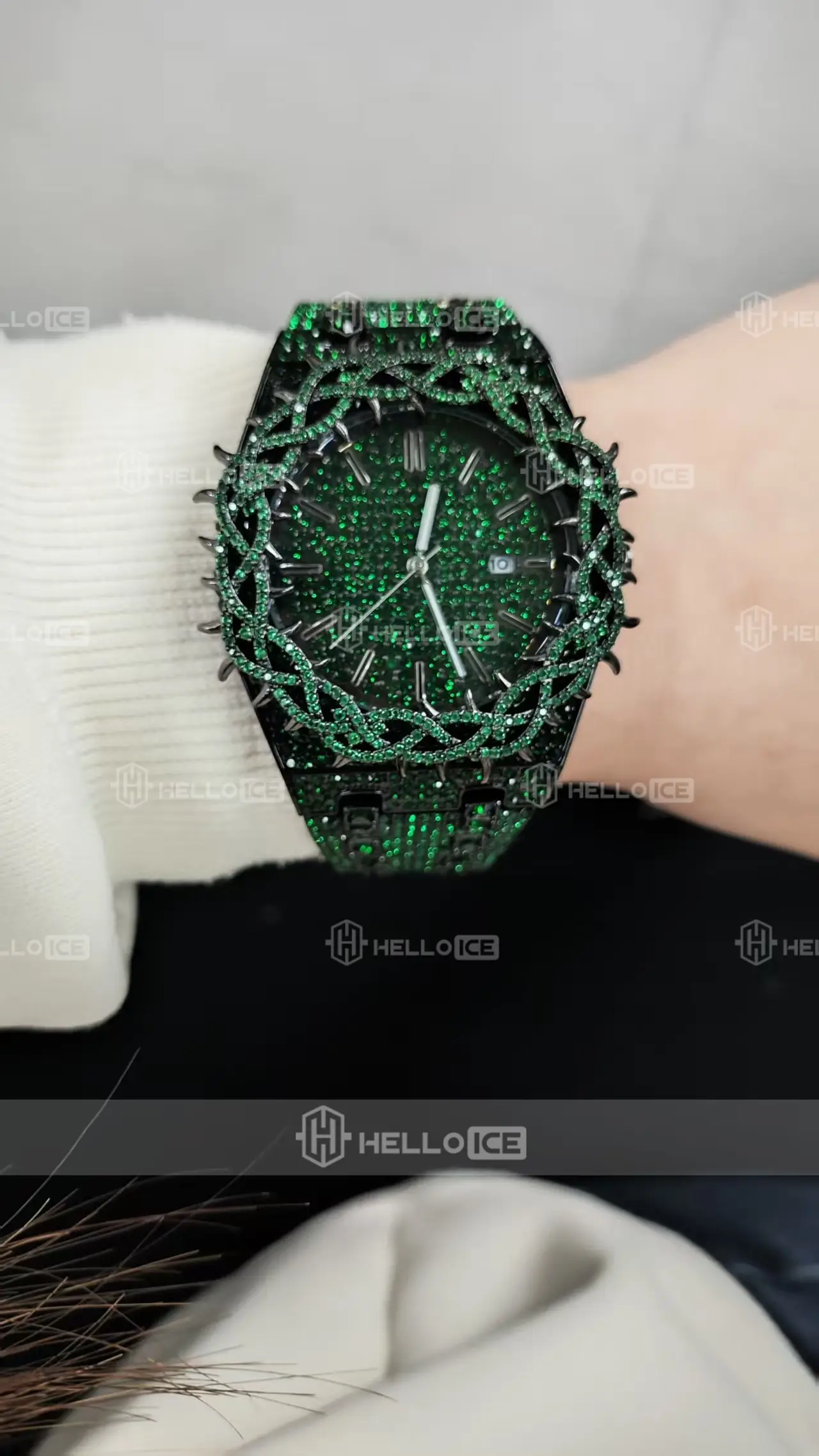 Helloice Review Image