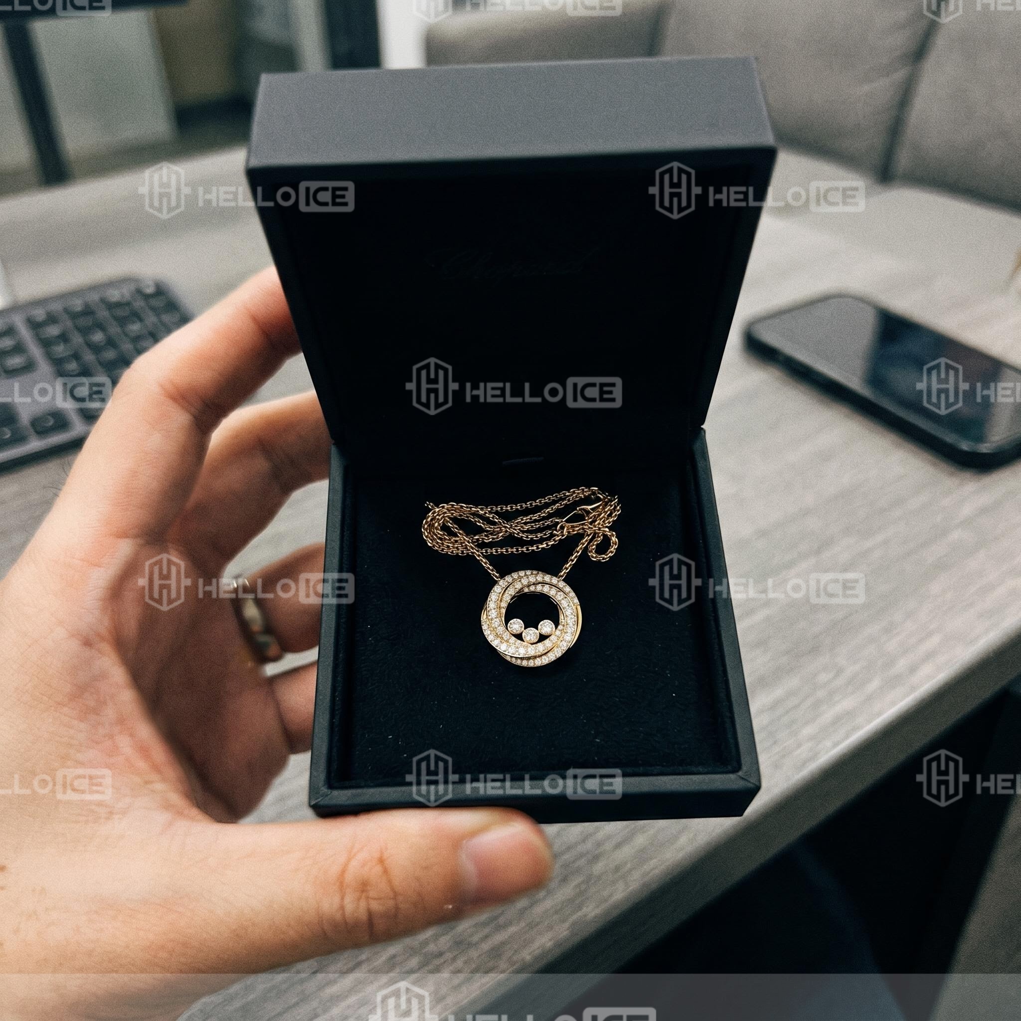 Helloice Review Image