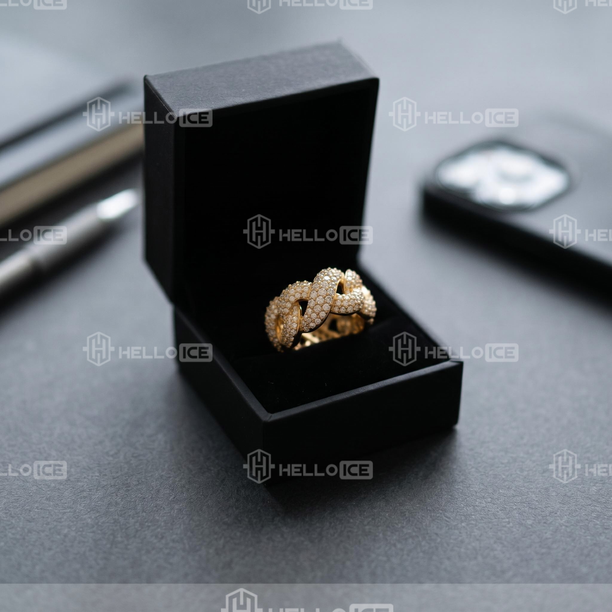 Helloice Review Image