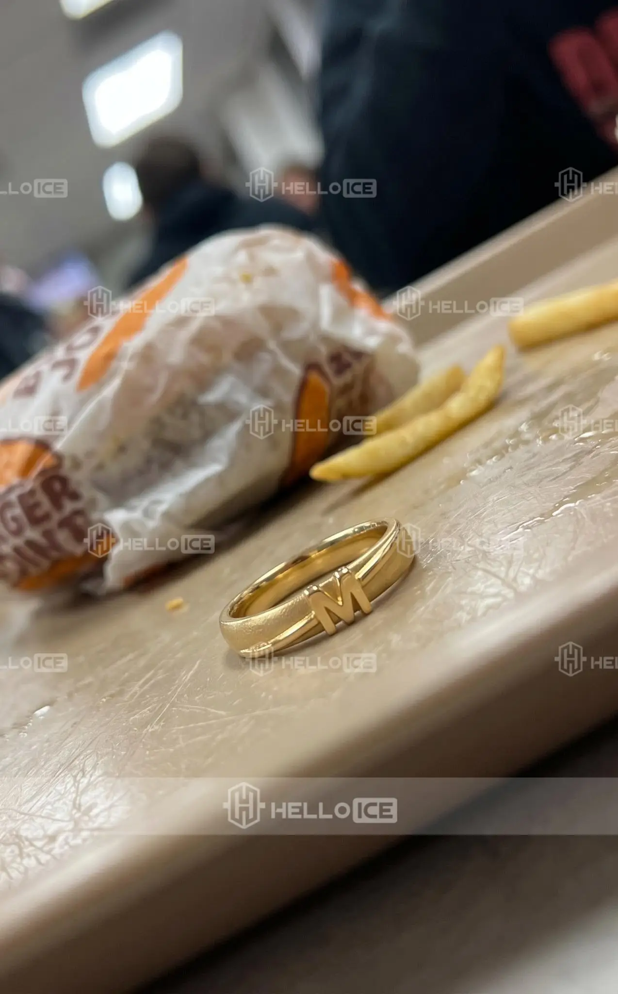 Helloice Review Image