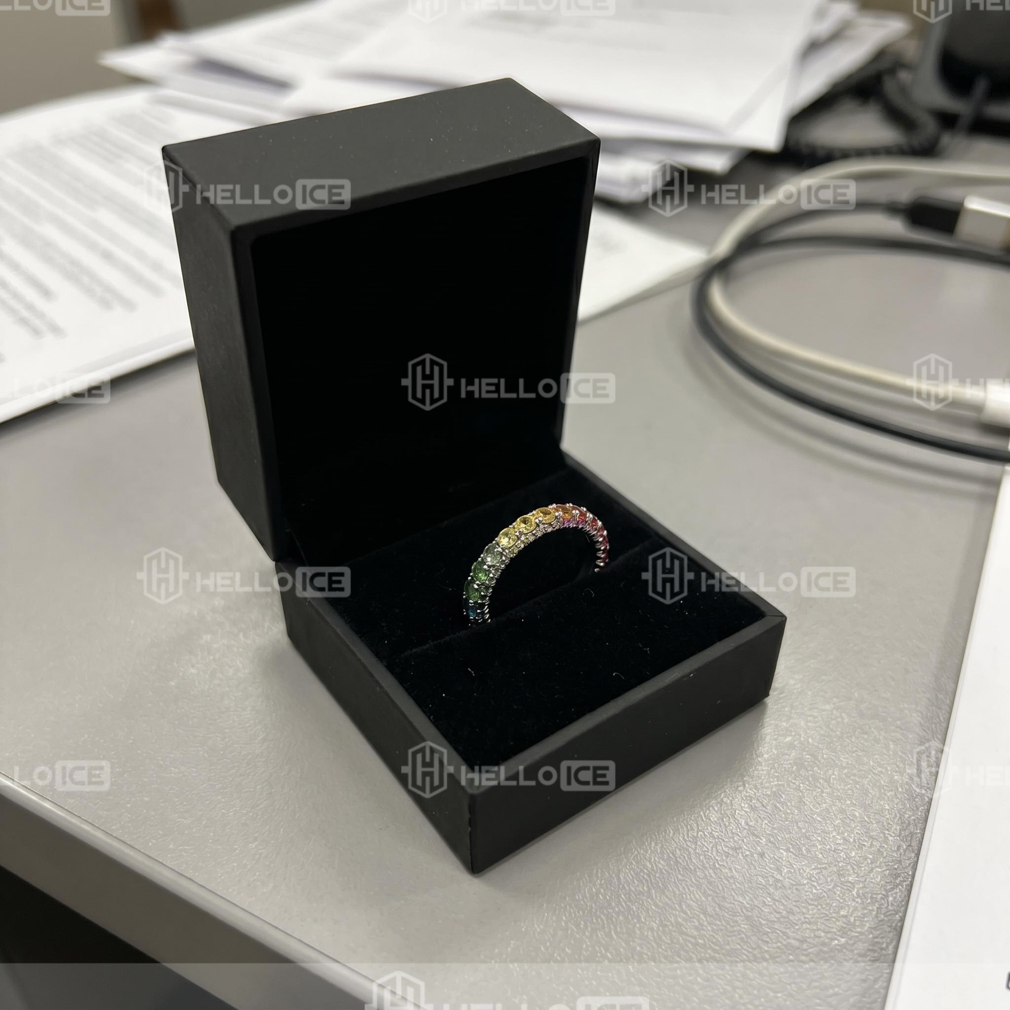 Helloice Review Image