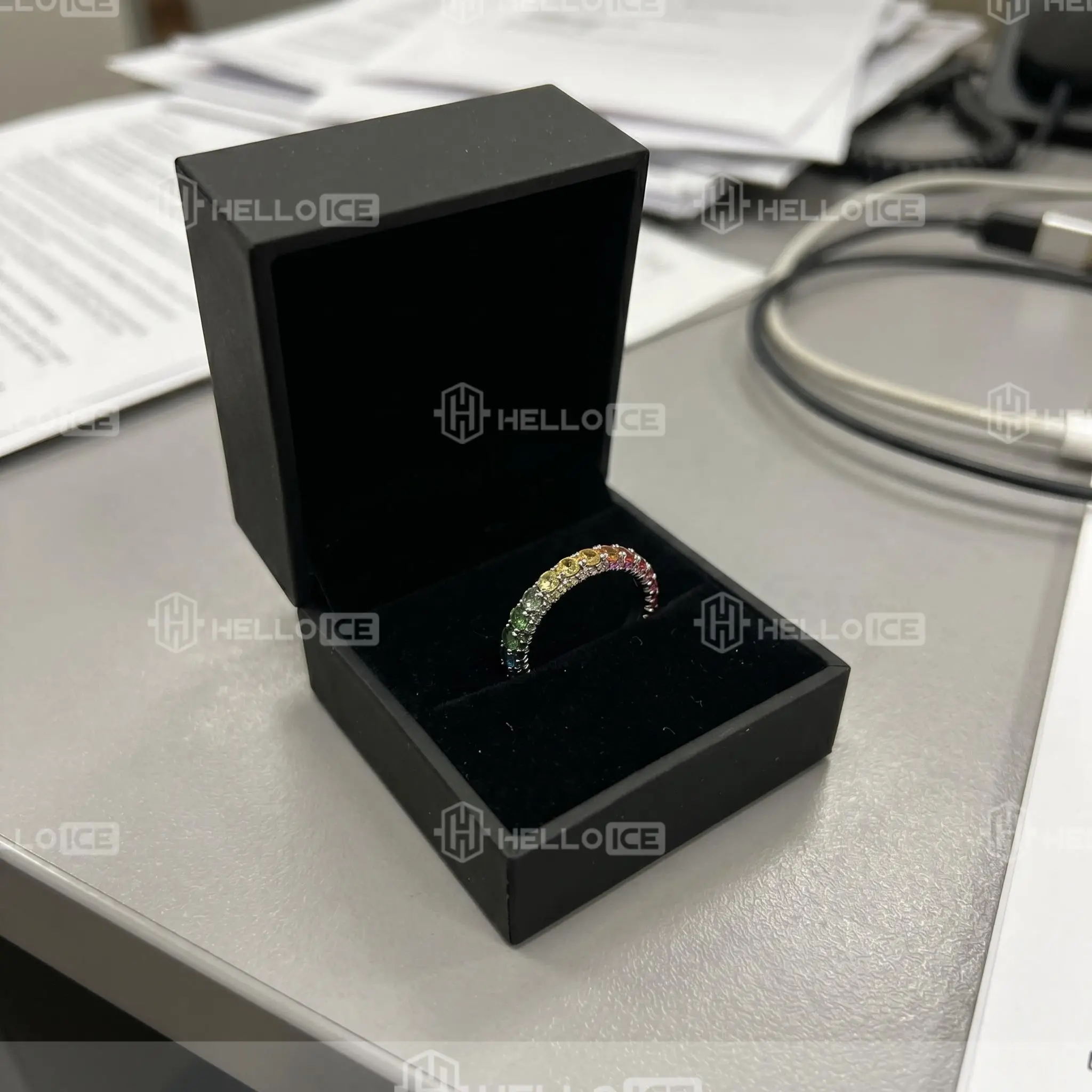 Helloice Review Image