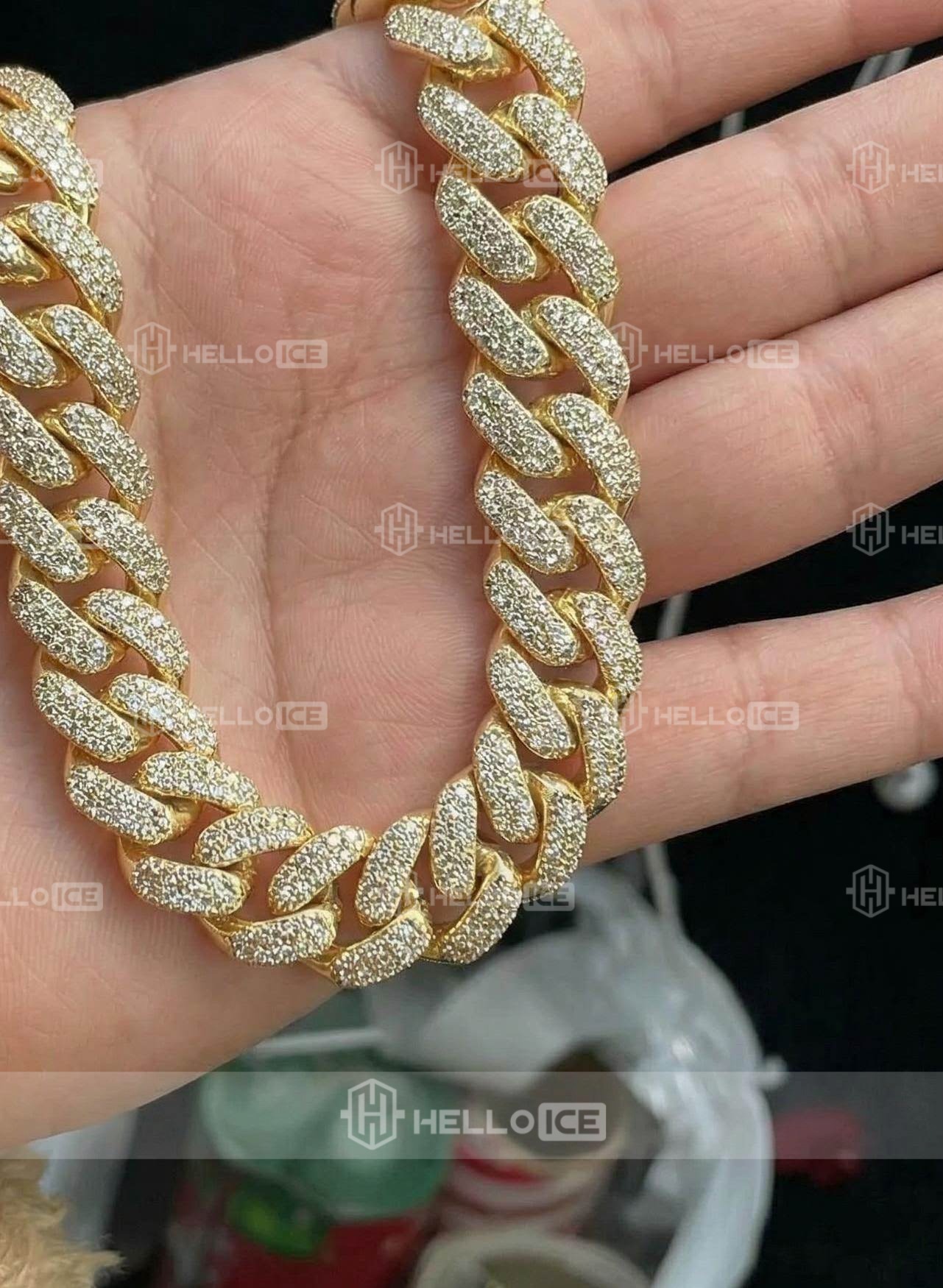 Helloice Review Image