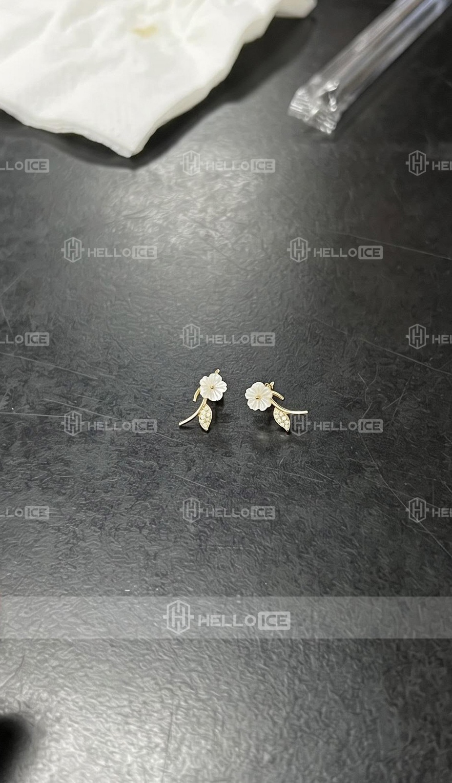Helloice Review Image