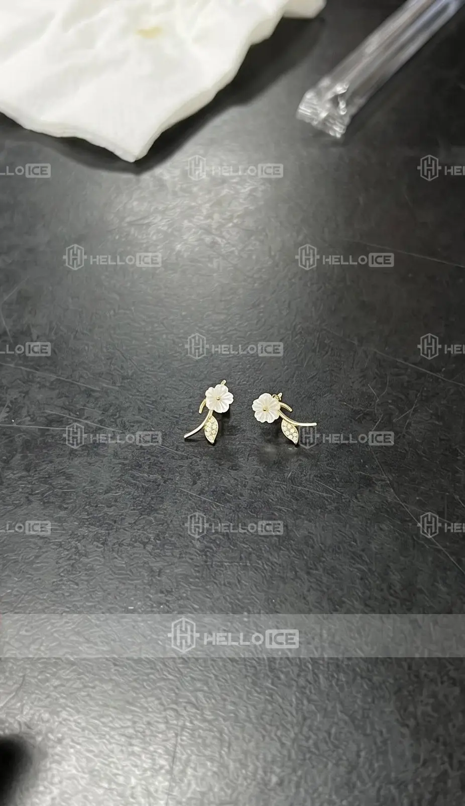 Helloice Review Image