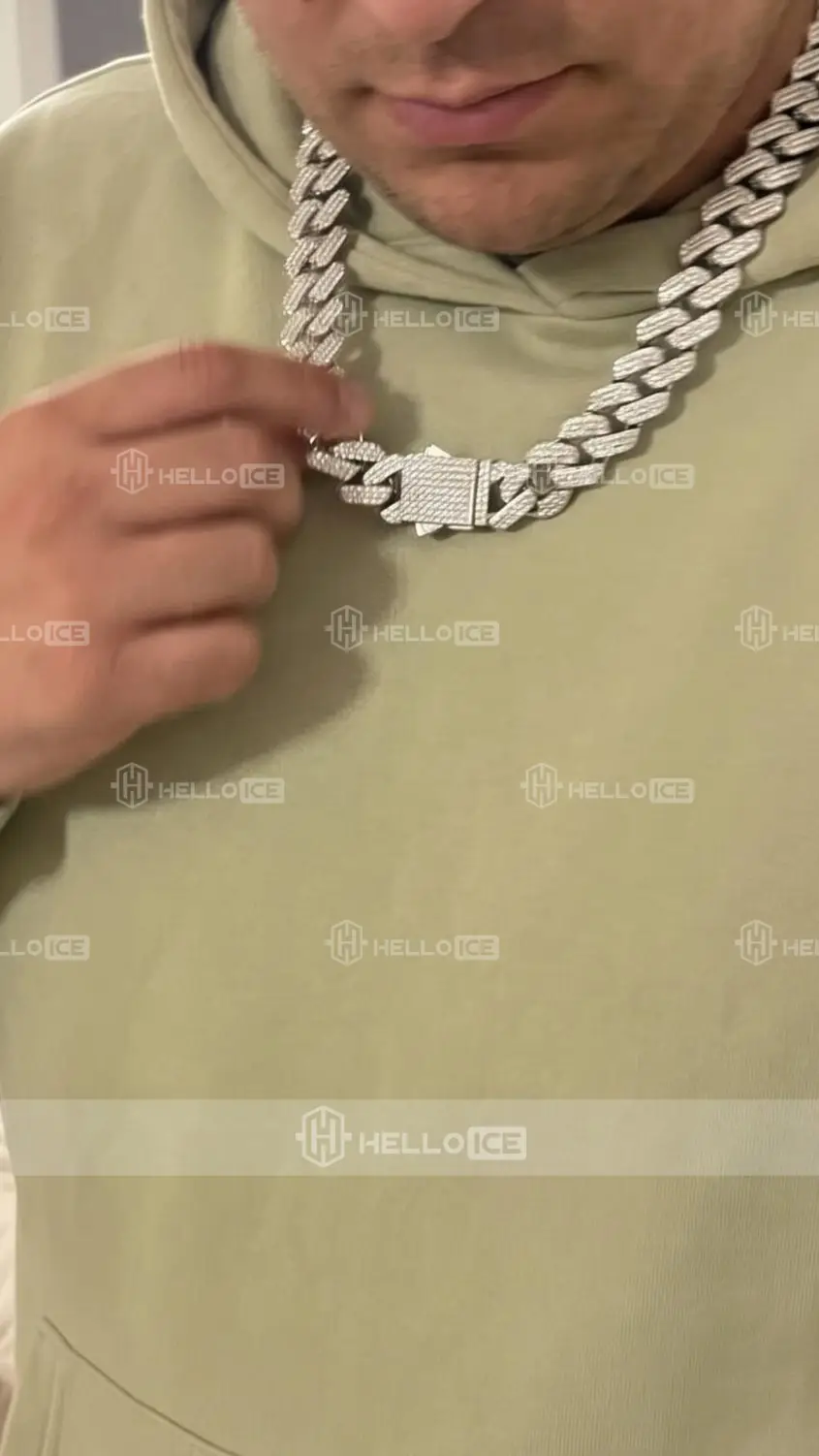 Helloice Review Image